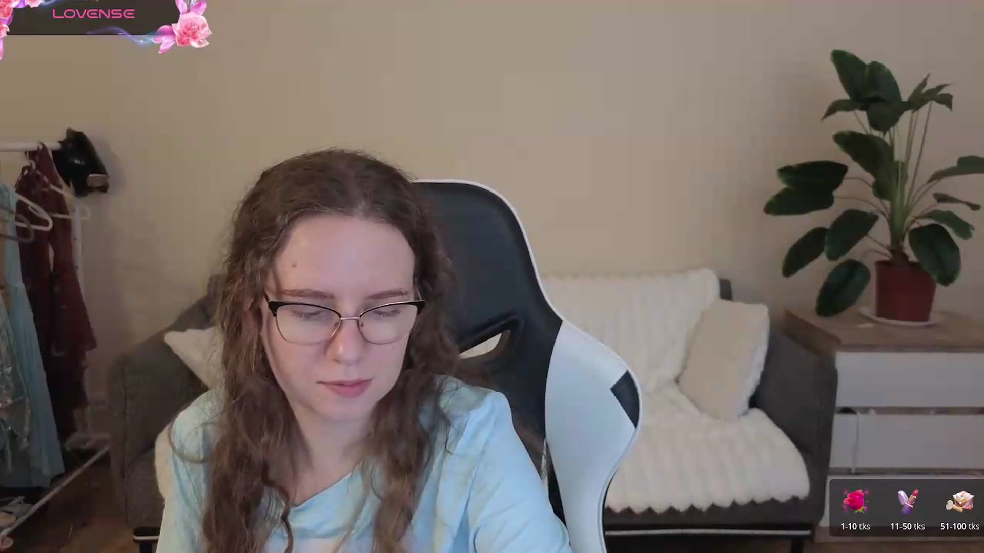 Gallery image thumbnail from BlueFlowerr's myfreecams stream on, 08/07/2026, 20:53 image 10 of 20