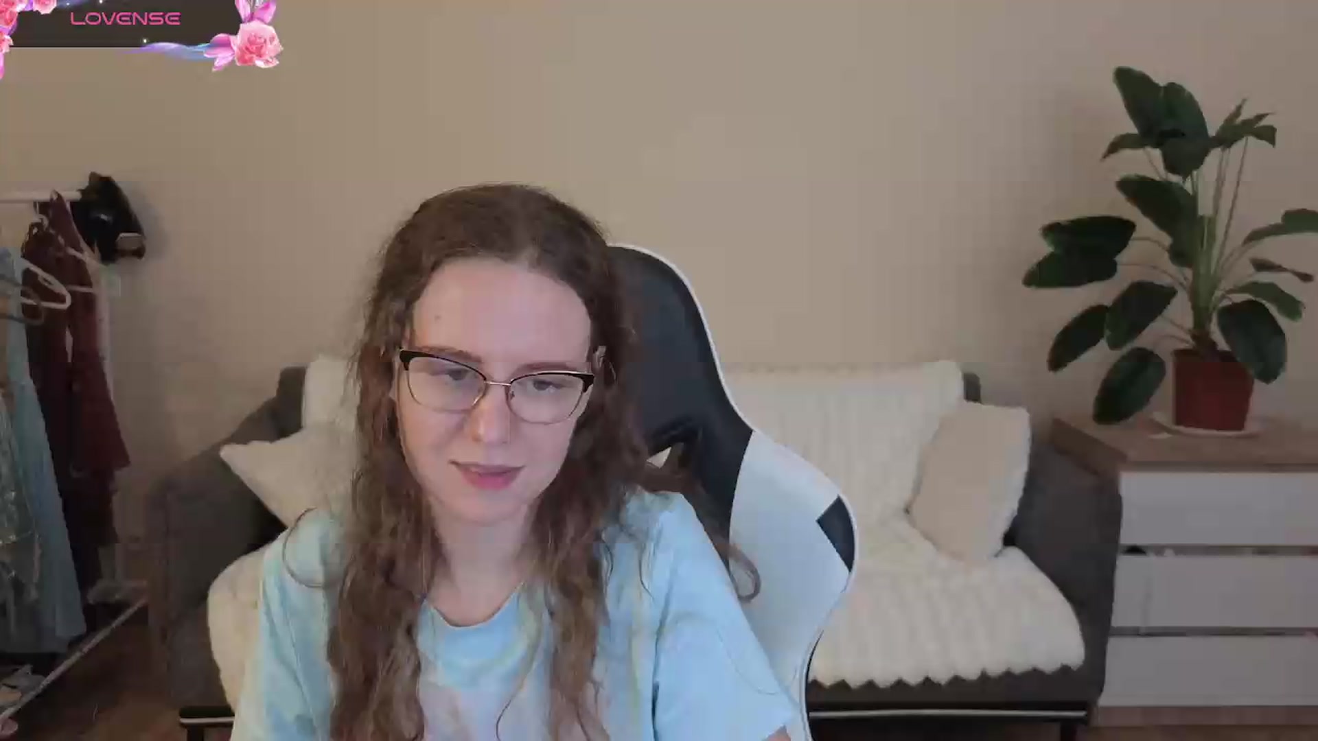 Gallery image thumbnail from BlueFlowerr's myfreecams stream on, 08/07/2026, 20:53 image 3 of 20