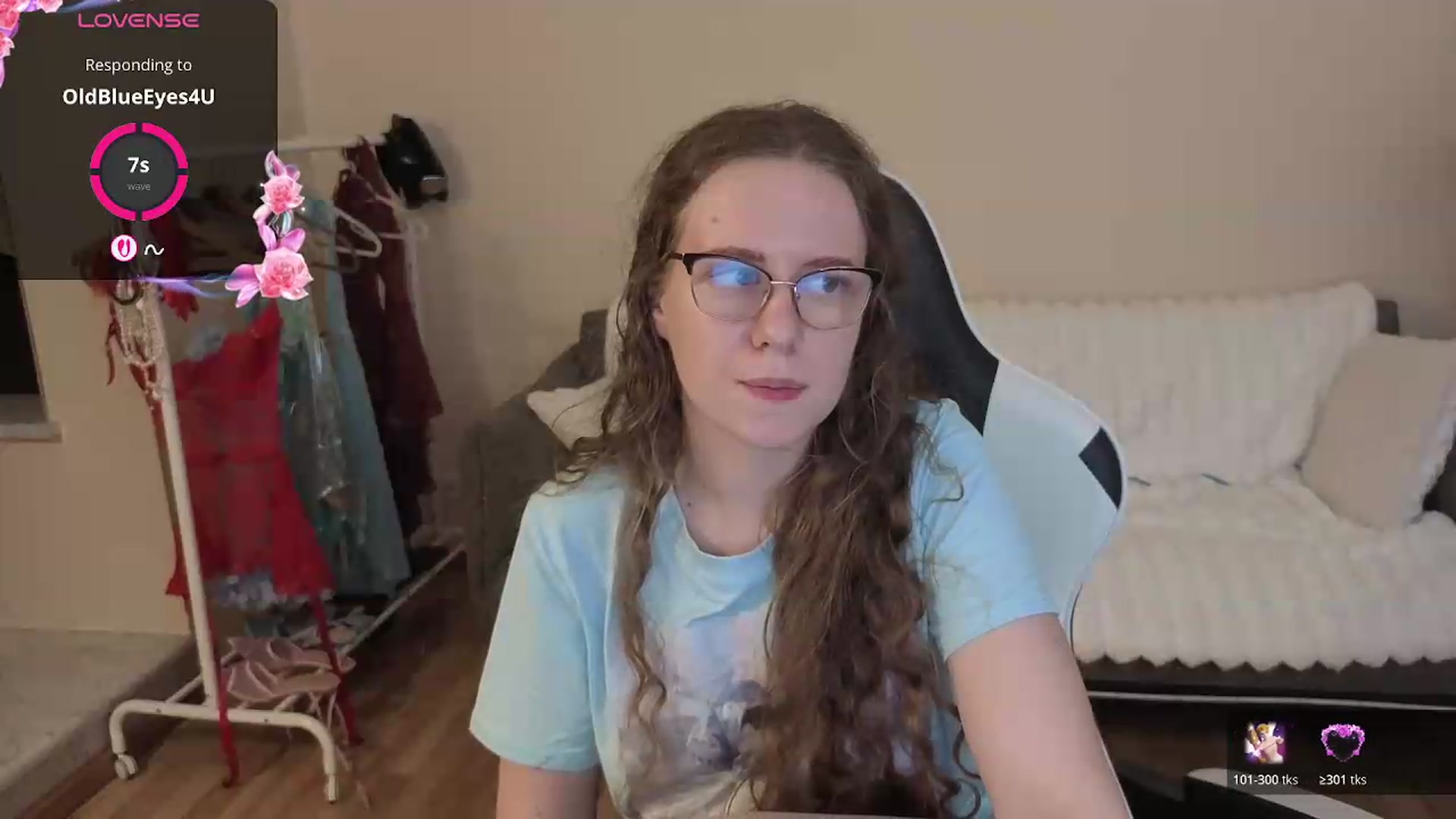 Gallery image thumbnail from BlueFlowerr's myfreecams stream on, 08/07/2026, 21:58 image 12 of 20