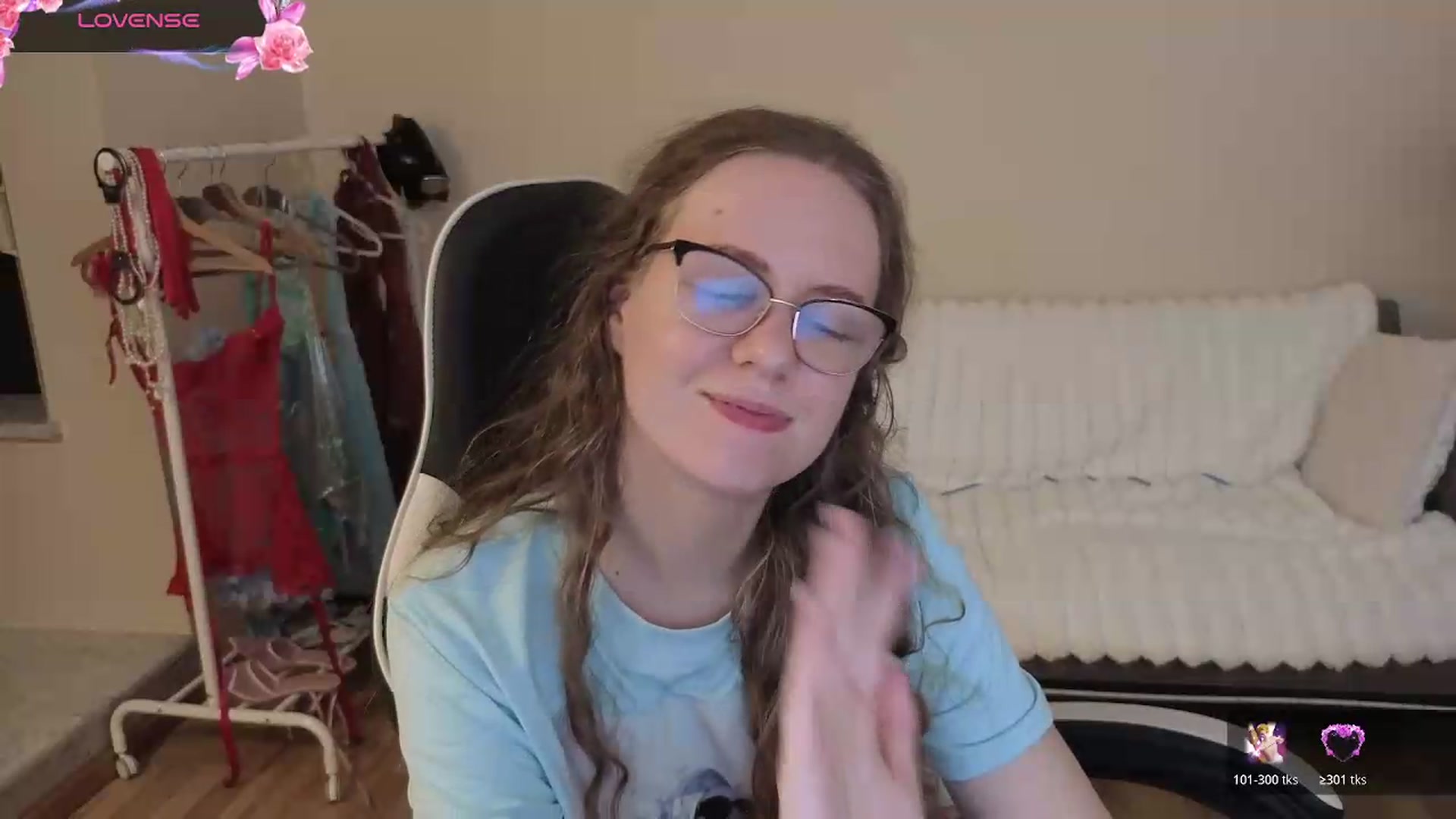Gallery image thumbnail from BlueFlowerr's myfreecams stream on, 08/07/2026, 21:58 image 8 of 20