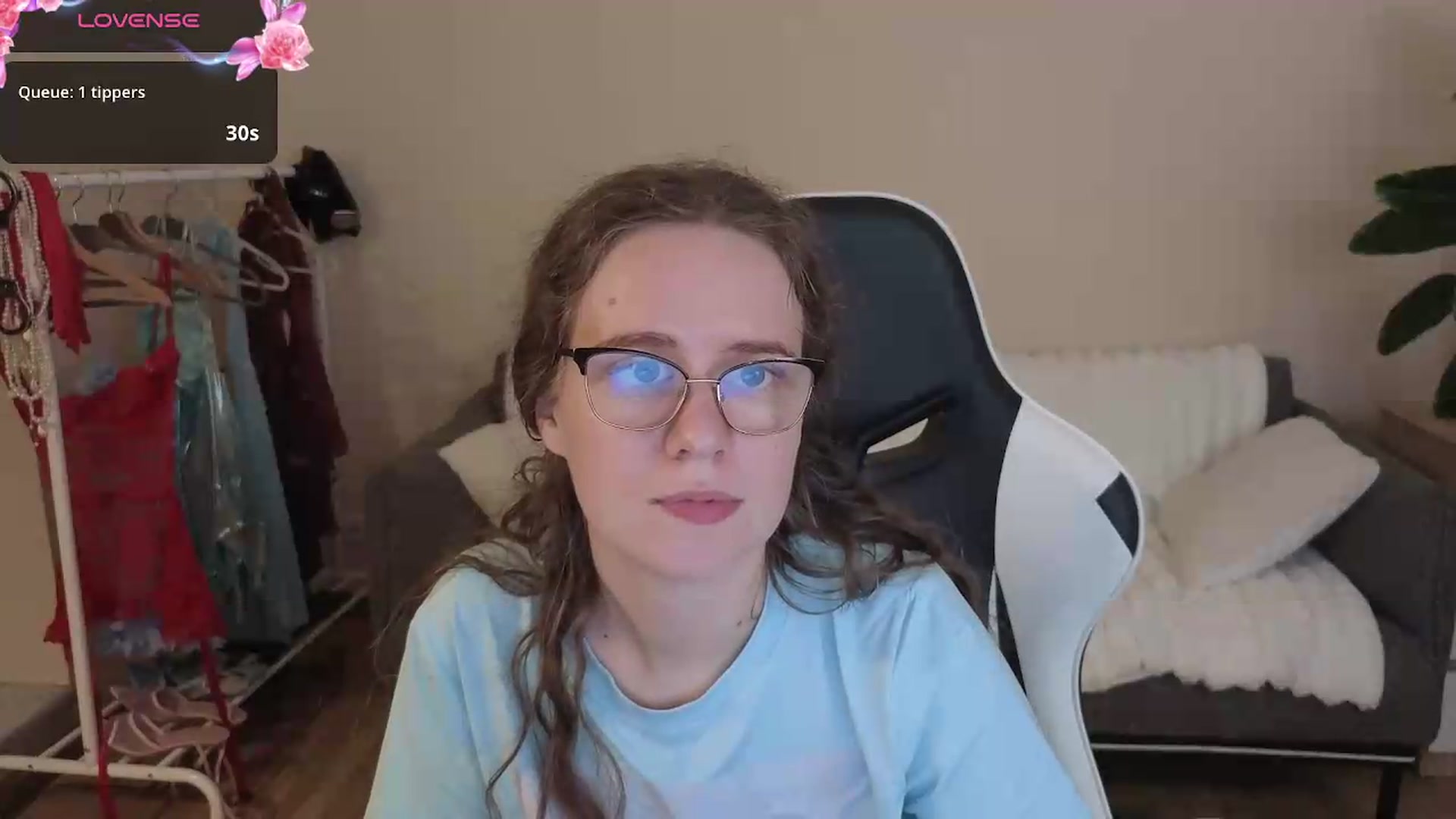 Gallery image thumbnail from BlueFlowerr's myfreecams stream on, 08/07/2026, 23:22 image 20 of 20