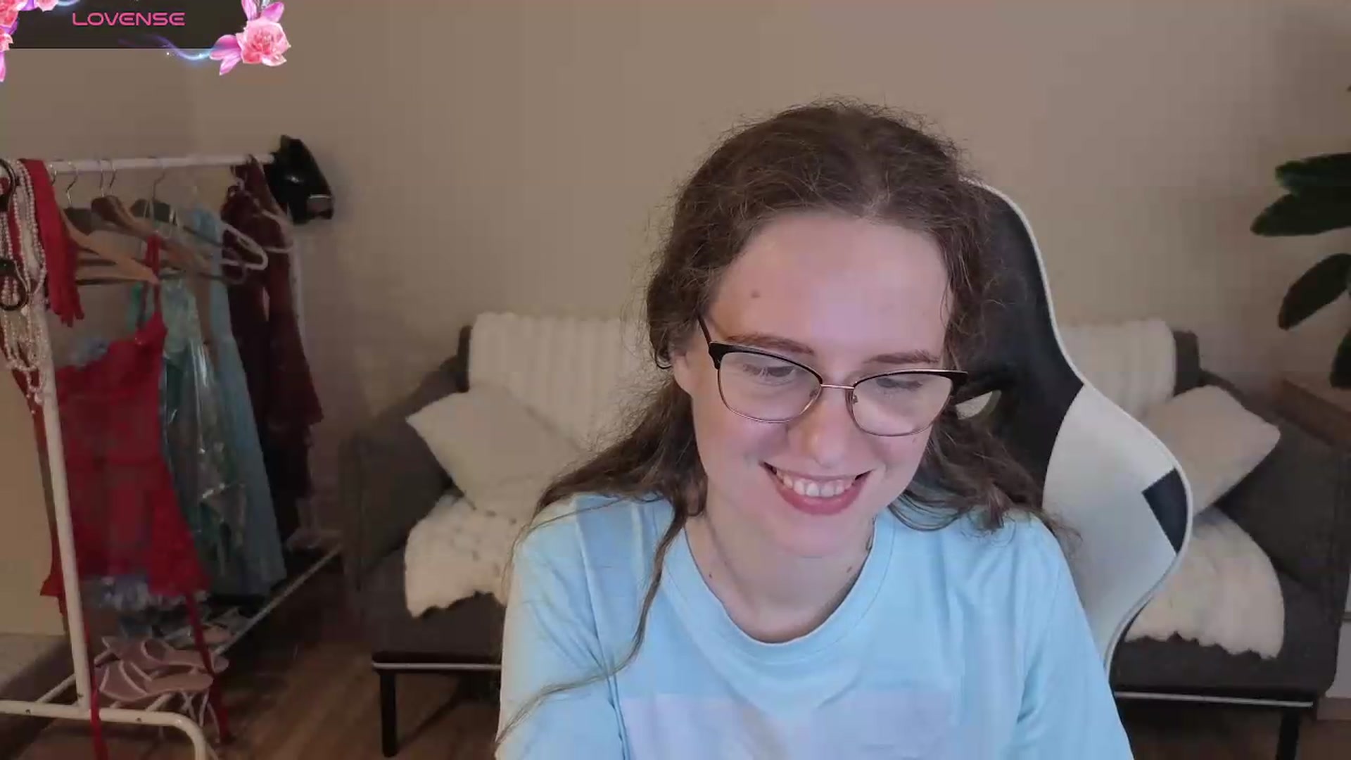 Gallery image thumbnail from BlueFlowerr's myfreecams stream on, 08/07/2026, 23:22 image 11 of 20