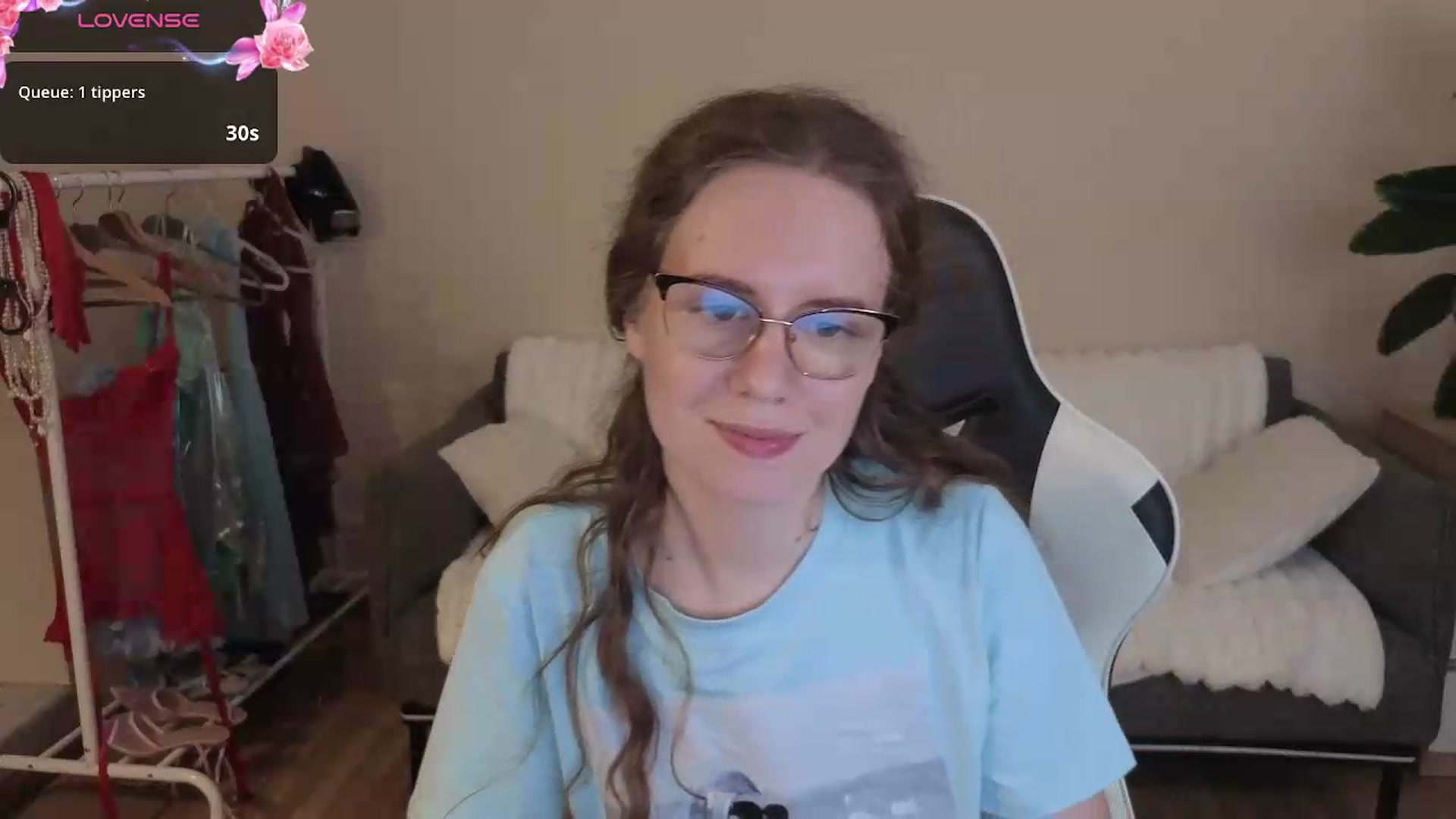 Gallery image thumbnail from BlueFlowerr's myfreecams stream on, 08/07/2026, 23:22 image 18 of 20
