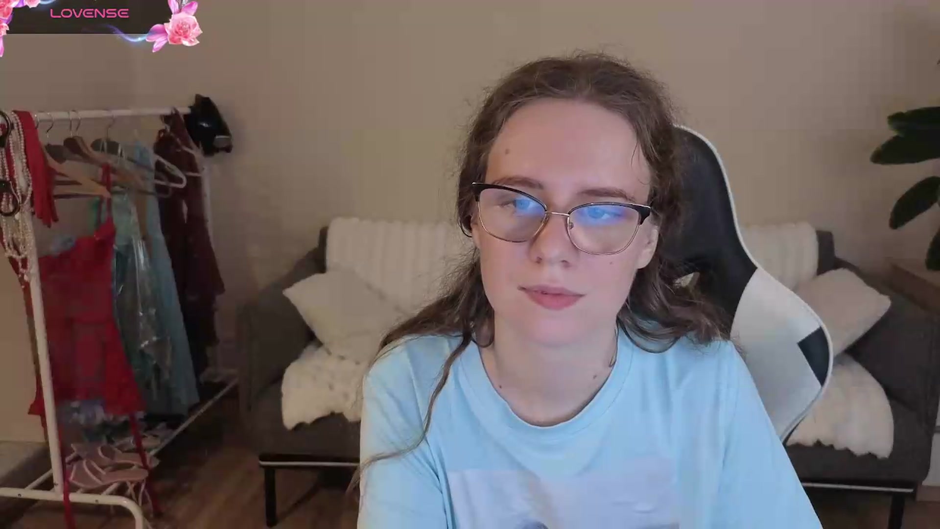 Gallery image thumbnail from BlueFlowerr's myfreecams stream on, 08/07/2026, 23:22 image 9 of 20