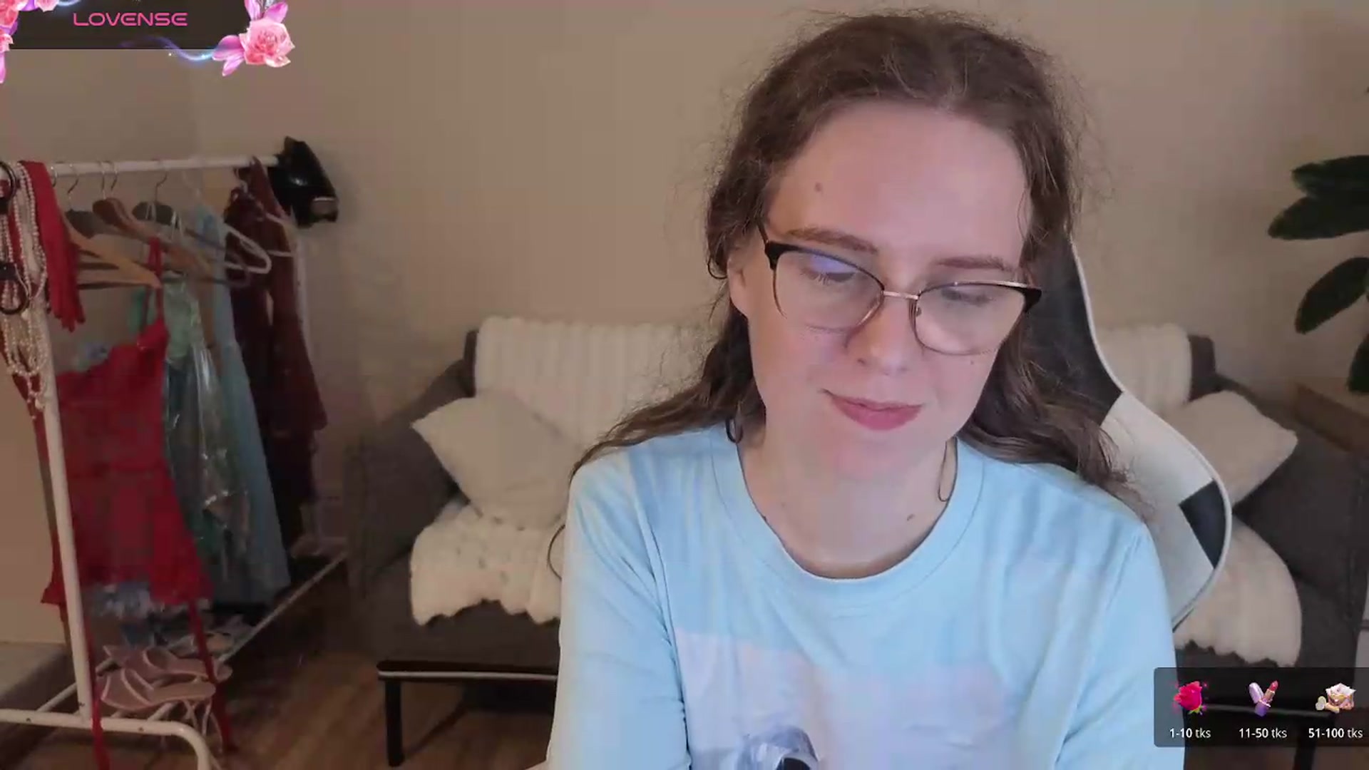 Gallery image thumbnail from BlueFlowerr's myfreecams stream on, 08/07/2026, 23:22 image 6 of 20