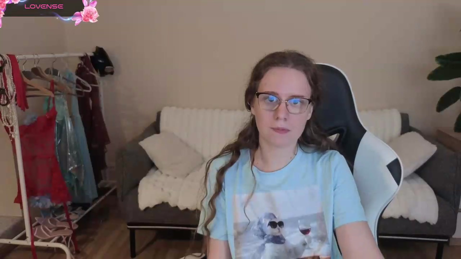 Gallery image thumbnail from BlueFlowerr's myfreecams stream on, 08/07/2026, 23:22 image 13 of 20