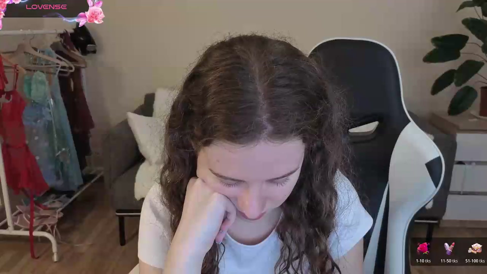 Gallery image thumbnail from BlueFlowerr's myfreecams stream on, 08/08/2026, 18:34 image 4 of 20