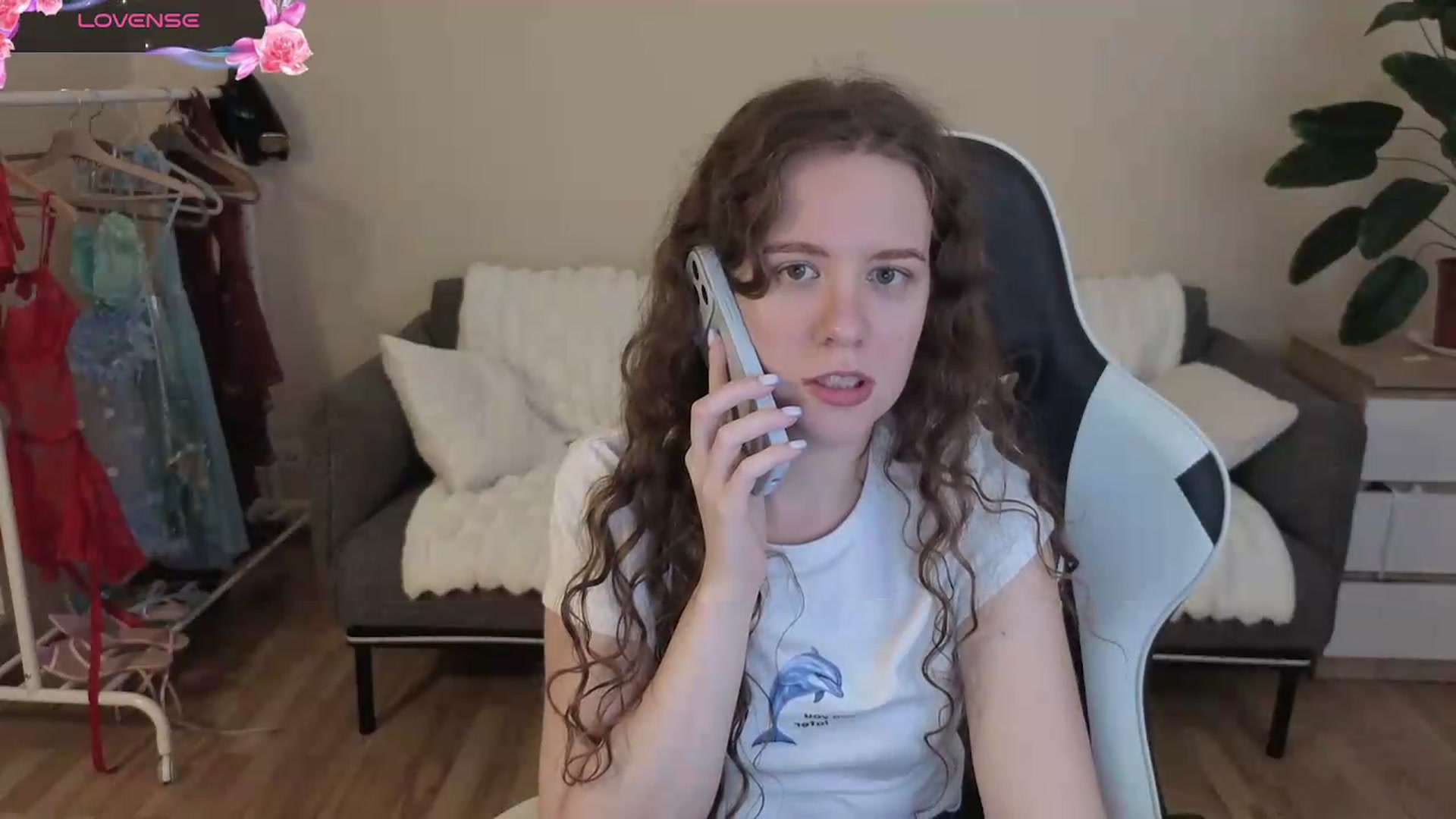 Gallery image thumbnail from BlueFlowerr's myfreecams stream on, 08/08/2026, 18:34 image 13 of 20
