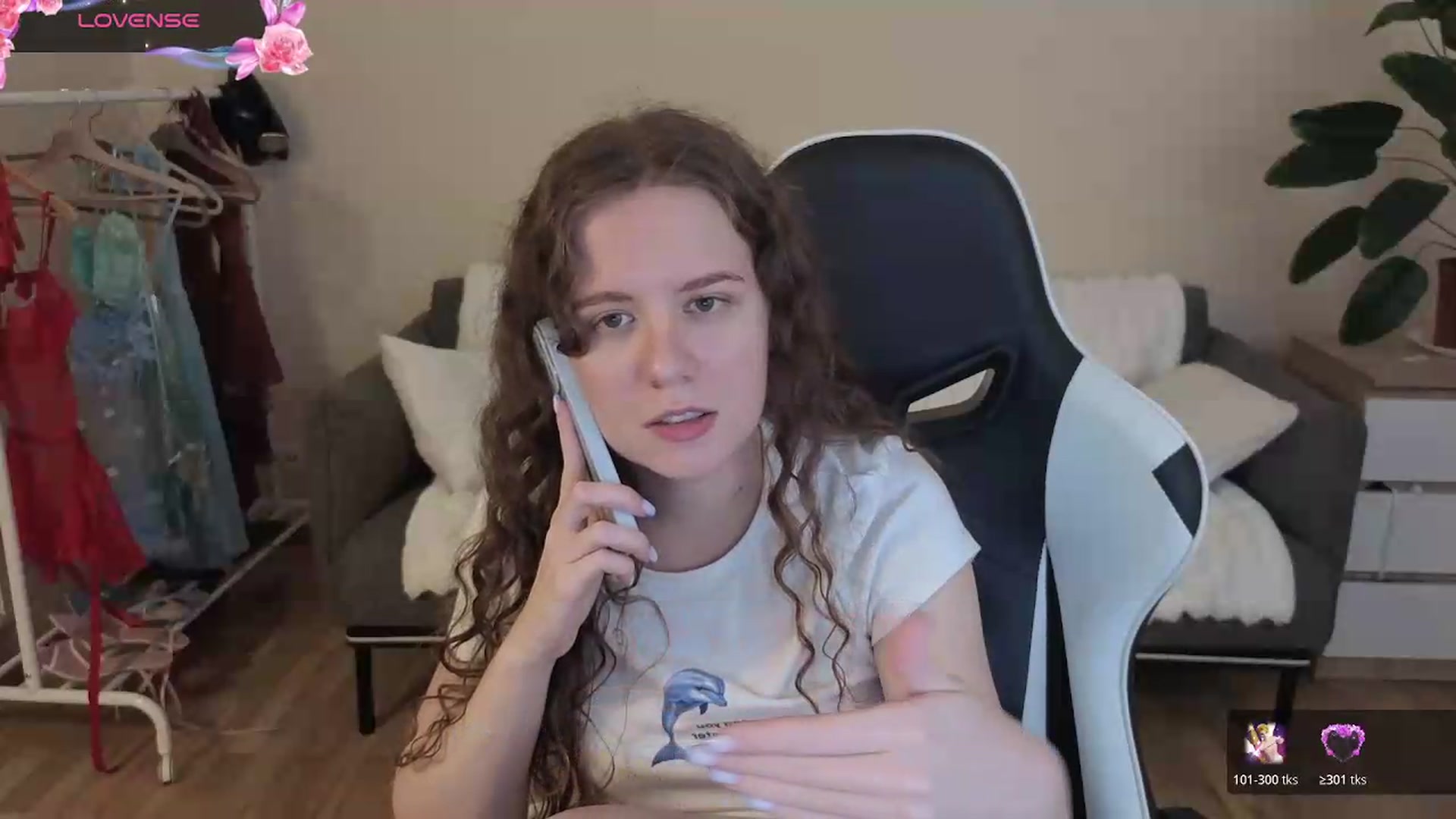 Gallery image thumbnail from BlueFlowerr's myfreecams stream on, 08/08/2026, 18:34 image 15 of 20
