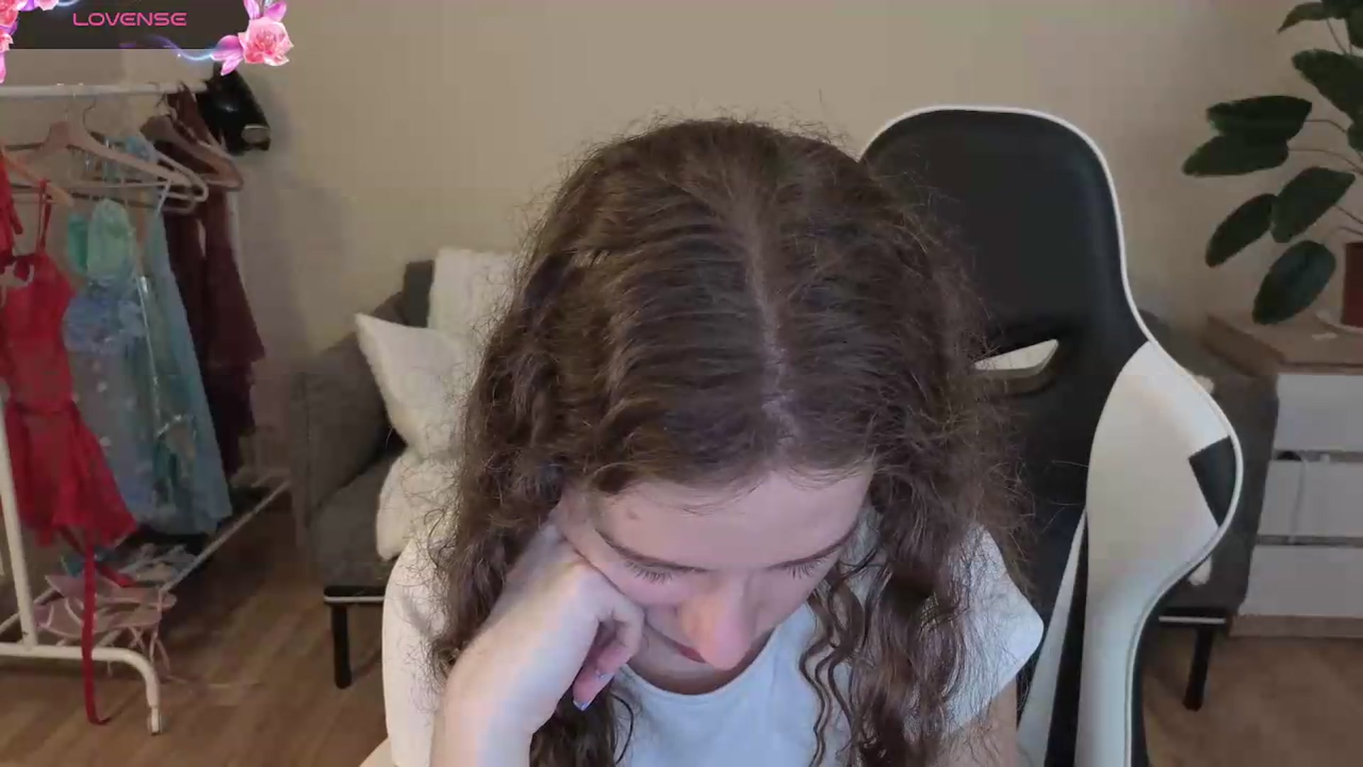Gallery image thumbnail from BlueFlowerr's myfreecams stream on, 08/08/2026, 18:34 image 2 of 20
