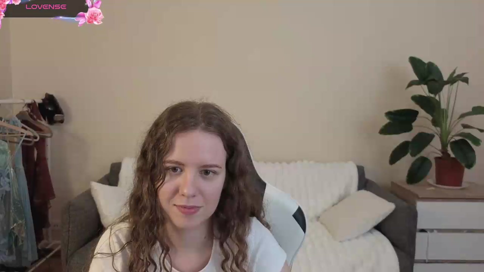 Gallery image thumbnail from BlueFlowerr's myfreecams stream on, 08/08/2026, 20:59 image 13 of 20