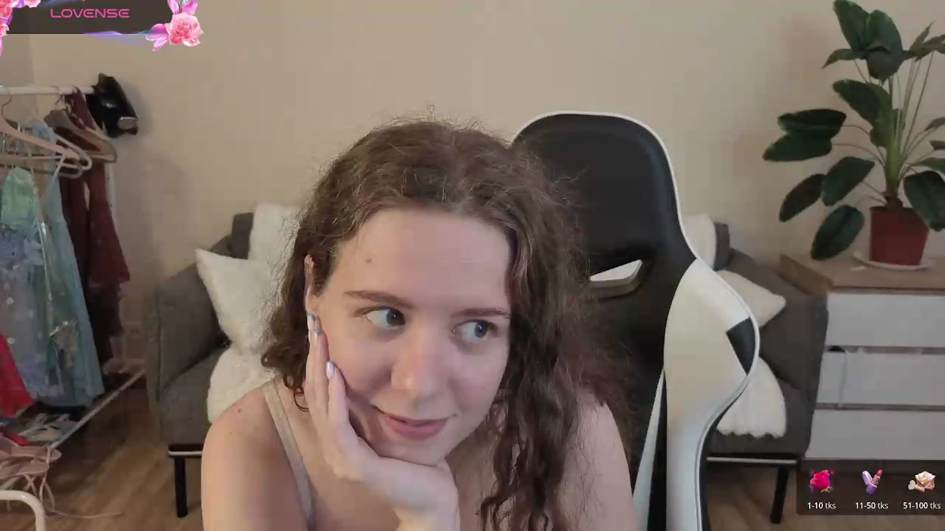 Gallery image thumbnail from BlueFlowerr's myfreecams stream on, 08/08/2026, 20:59 image 18 of 20