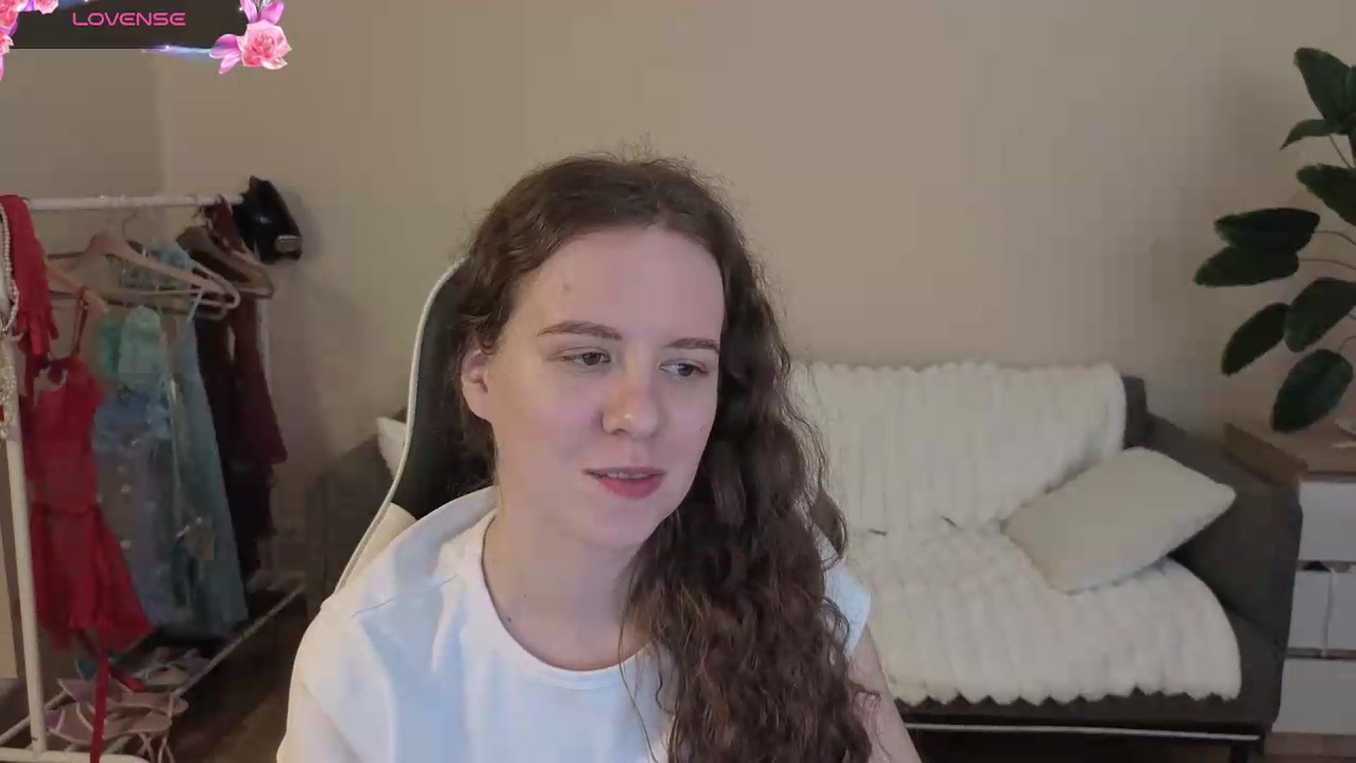 Gallery image thumbnail from BlueFlowerr's myfreecams stream on, 08/08/2026, 20:59 image 9 of 20