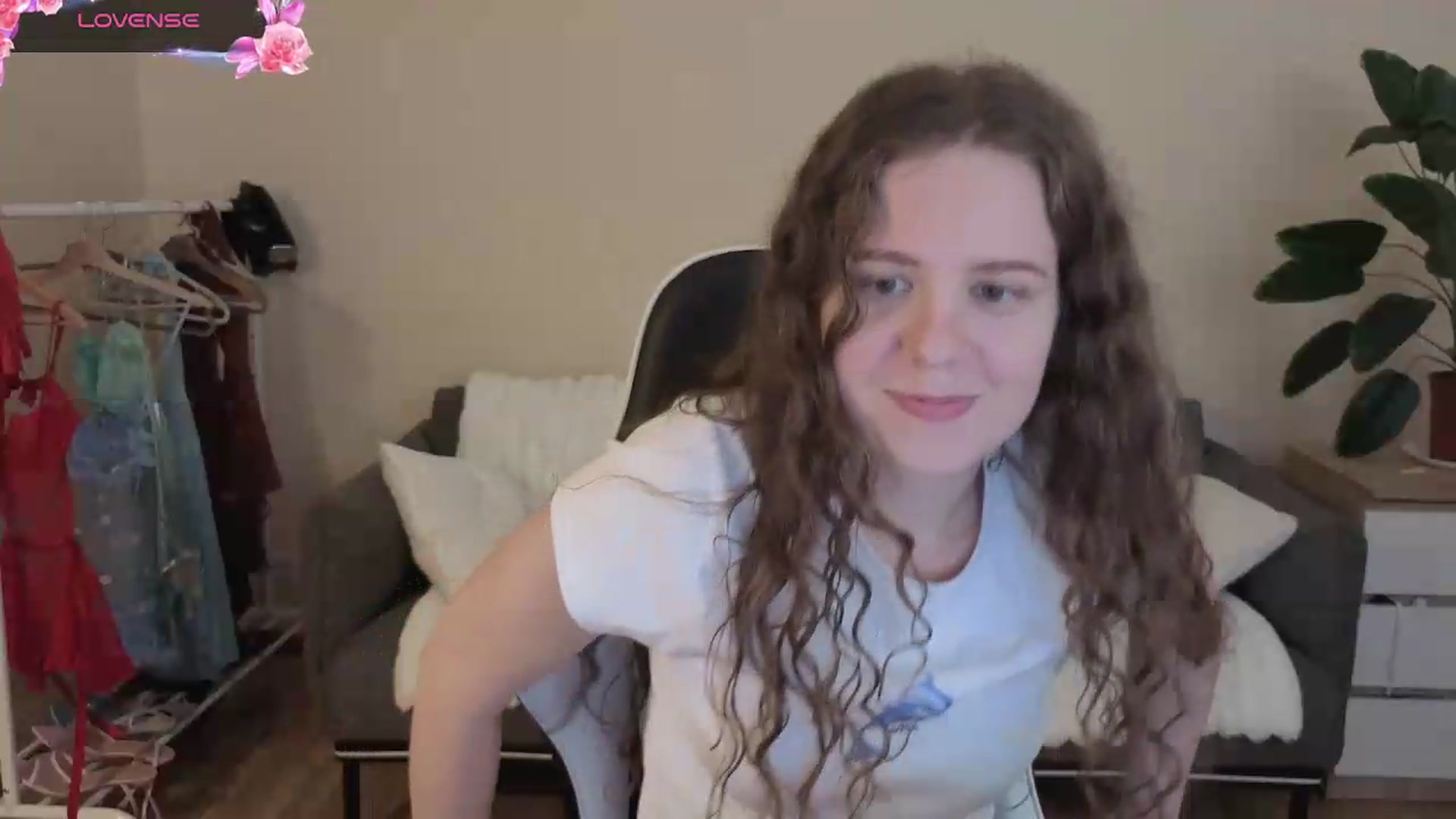 Gallery image thumbnail from BlueFlowerr's myfreecams stream on, 08/08/2026, 20:59 image 3 of 20