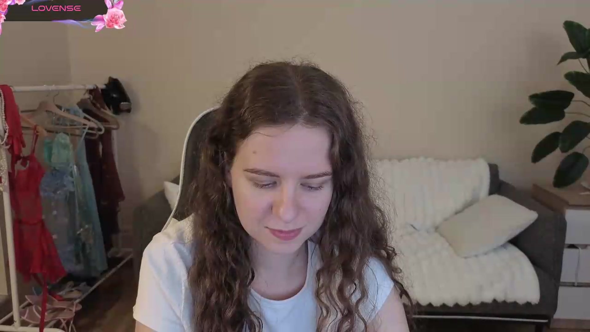 Gallery image thumbnail from BlueFlowerr's myfreecams stream on, 08/08/2026, 20:59 image 6 of 20