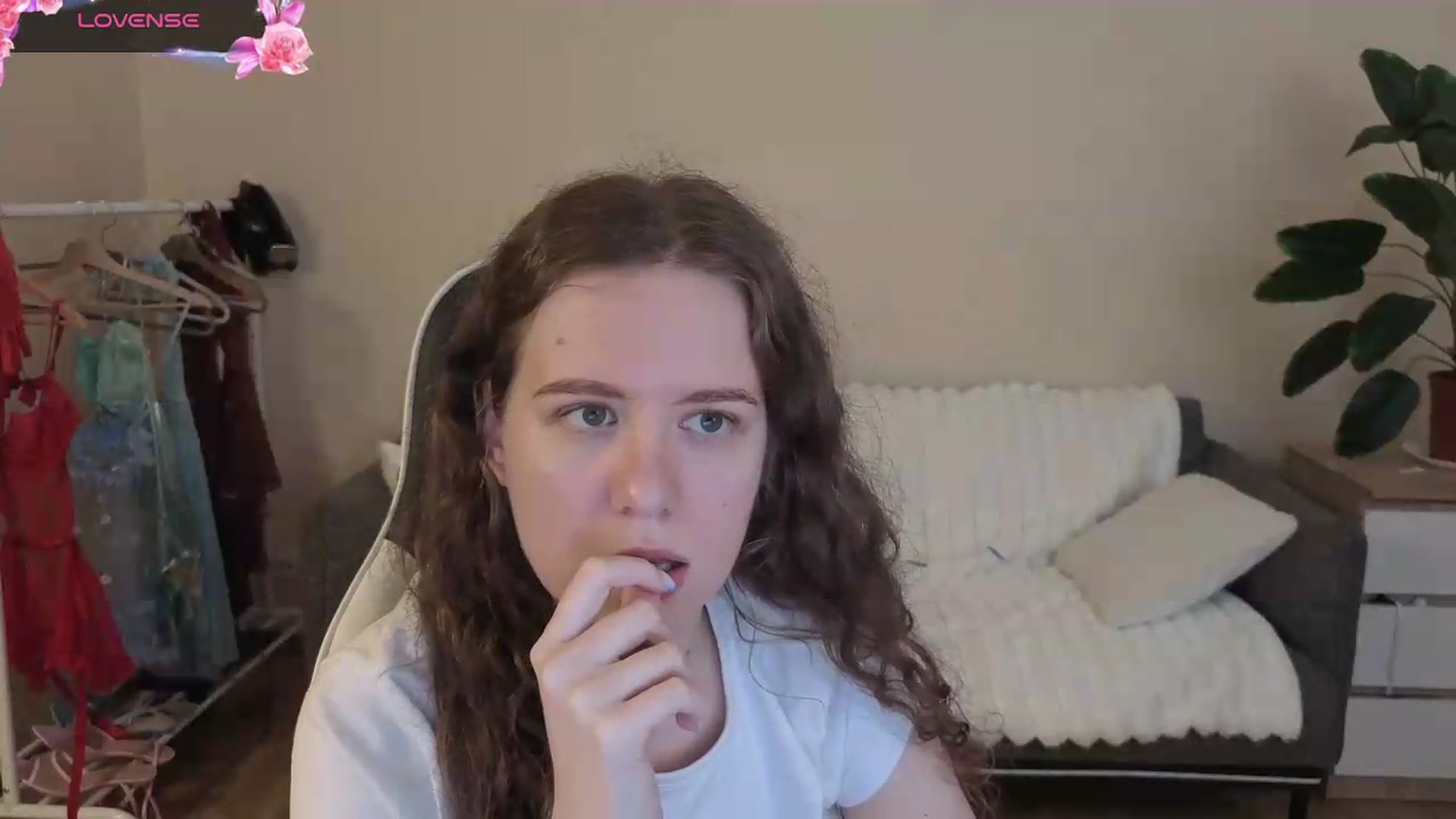 Gallery image thumbnail from BlueFlowerr's myfreecams stream on, 08/08/2026, 20:59 image 5 of 20