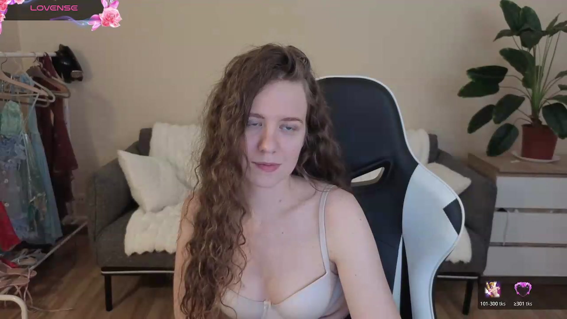 Gallery image thumbnail from BlueFlowerr's myfreecams stream on, 08/08/2026, 21:30 image 12 of 20