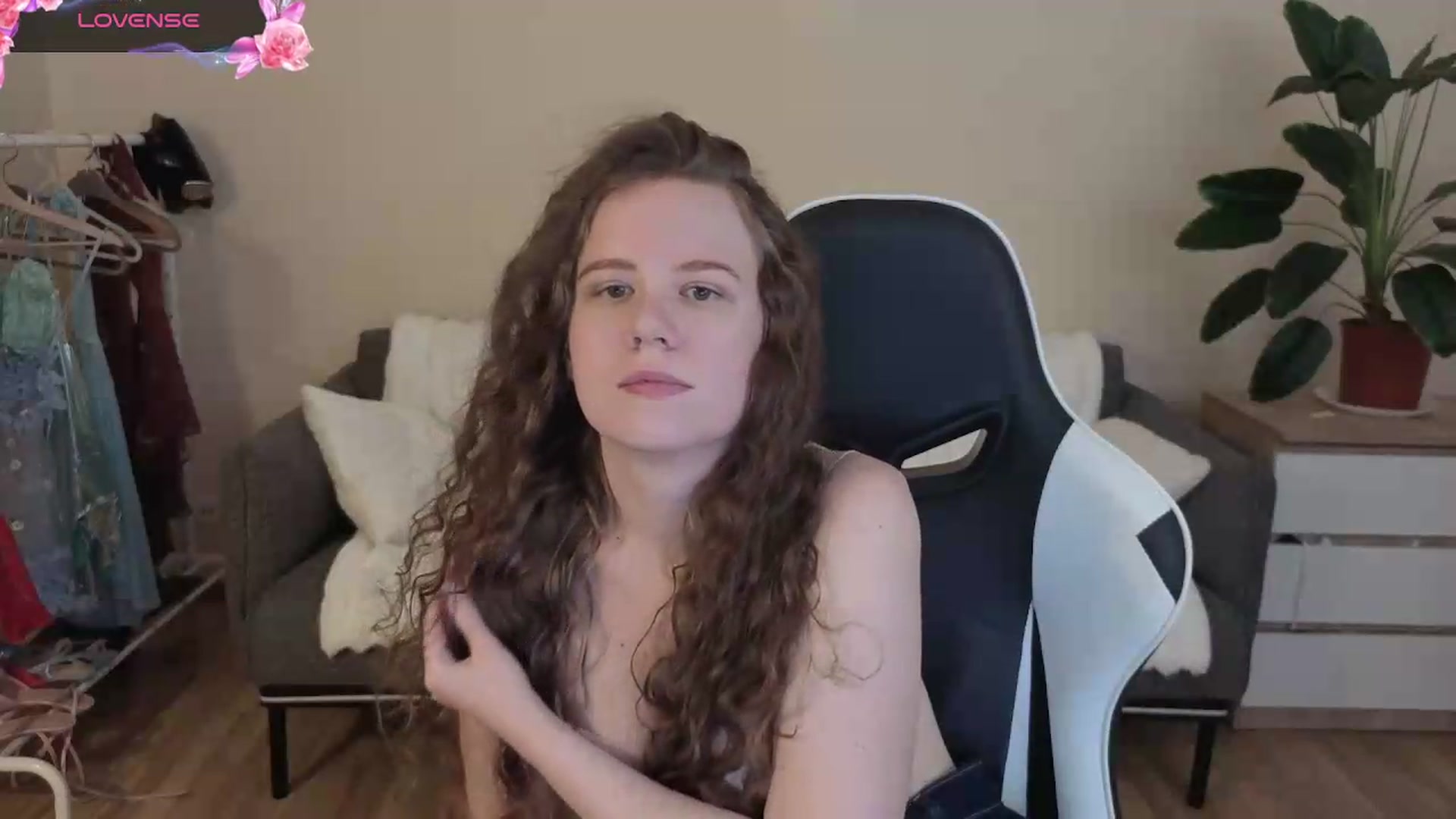 Gallery image thumbnail from BlueFlowerr's myfreecams stream on, 08/08/2026, 21:30 image 5 of 20