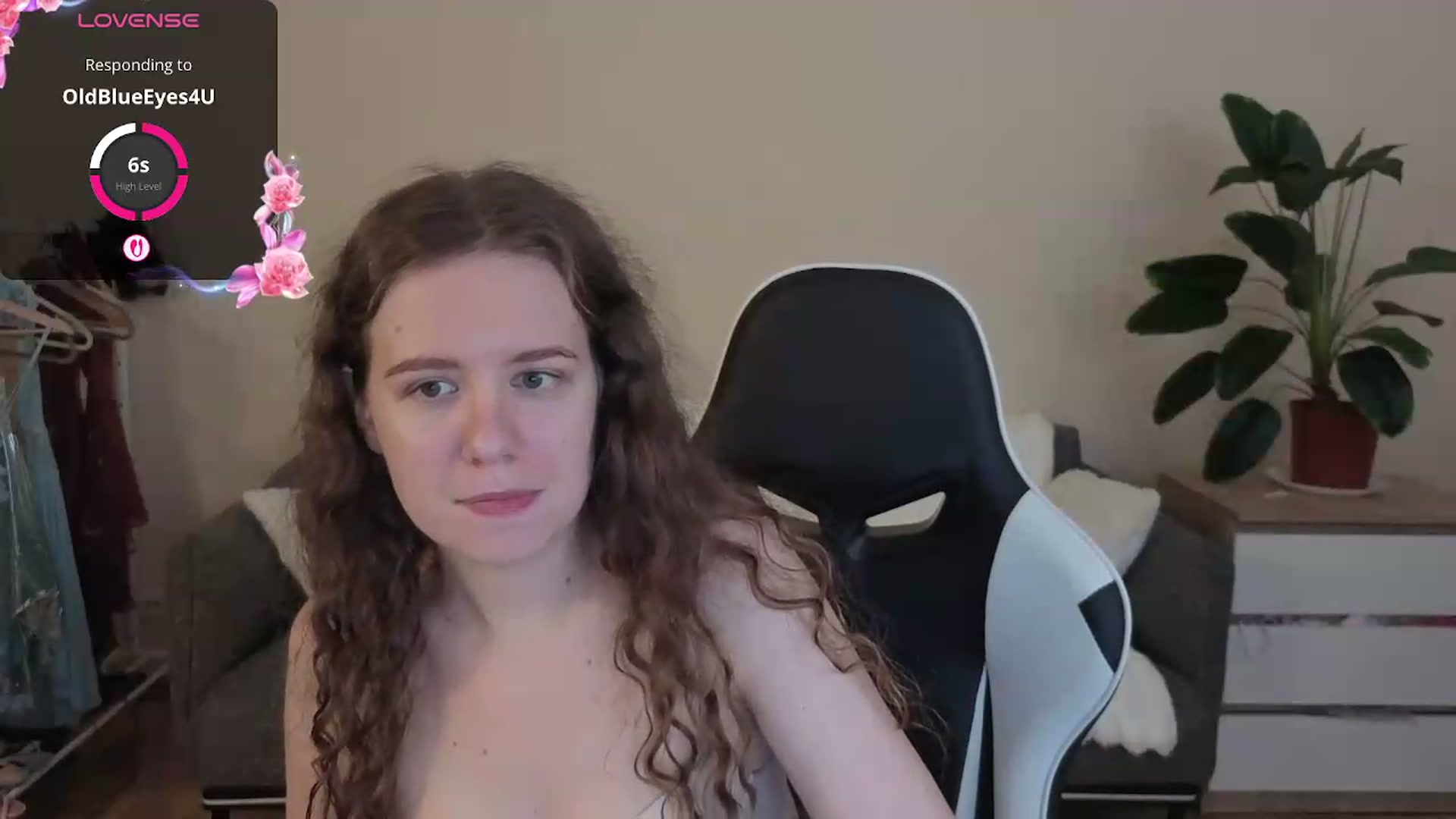 Gallery image thumbnail from BlueFlowerr's myfreecams stream on, 08/09/2026, 24:01 image 5 of 20