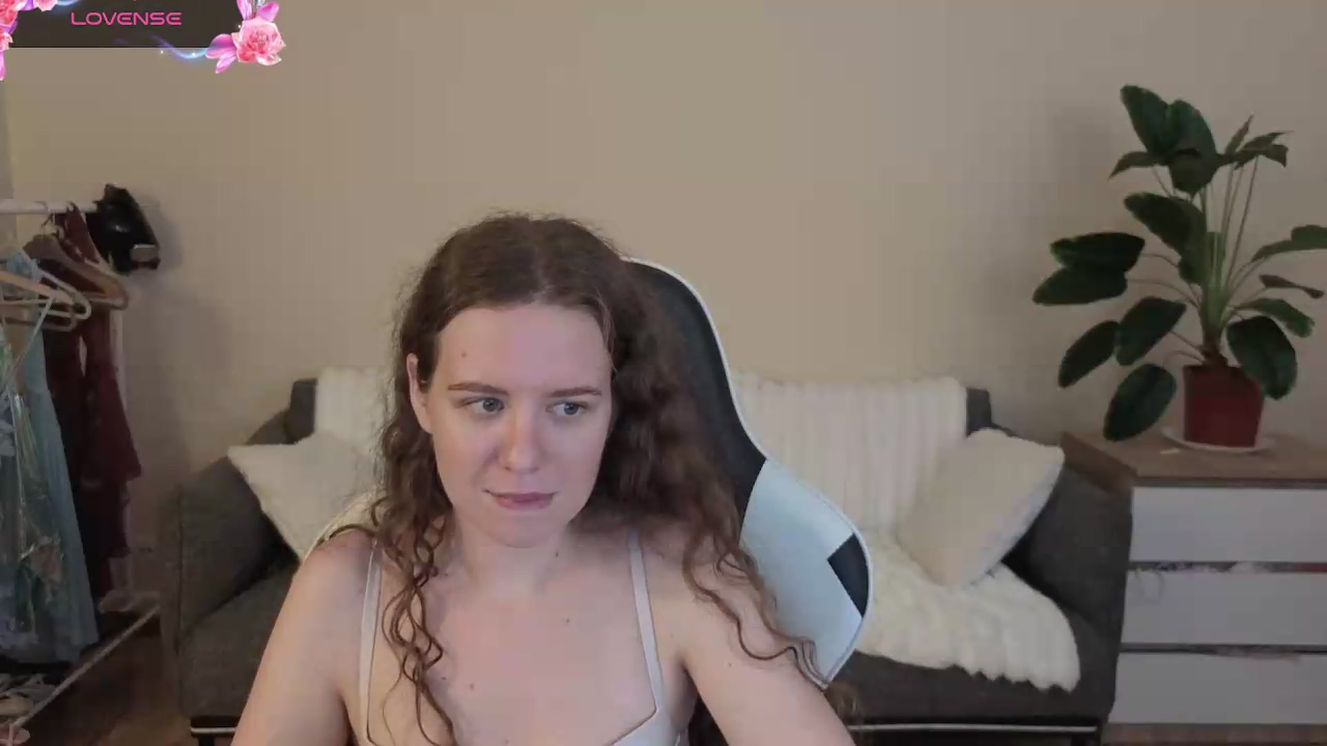 Gallery image thumbnail from BlueFlowerr's myfreecams stream on, 08/09/2026, 24:01 image 17 of 20