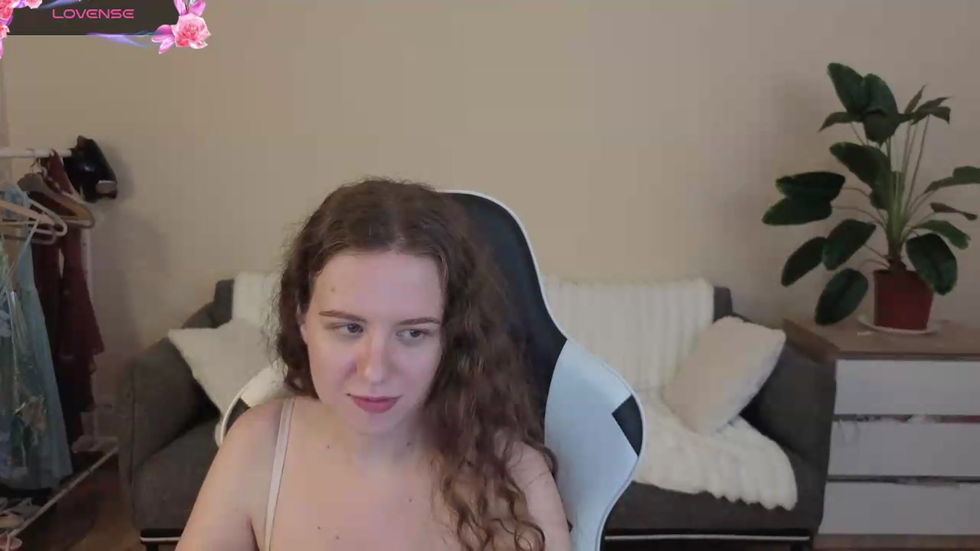 Gallery image thumbnail from BlueFlowerr's myfreecams stream on, 08/09/2026, 24:56 image 10 of 20