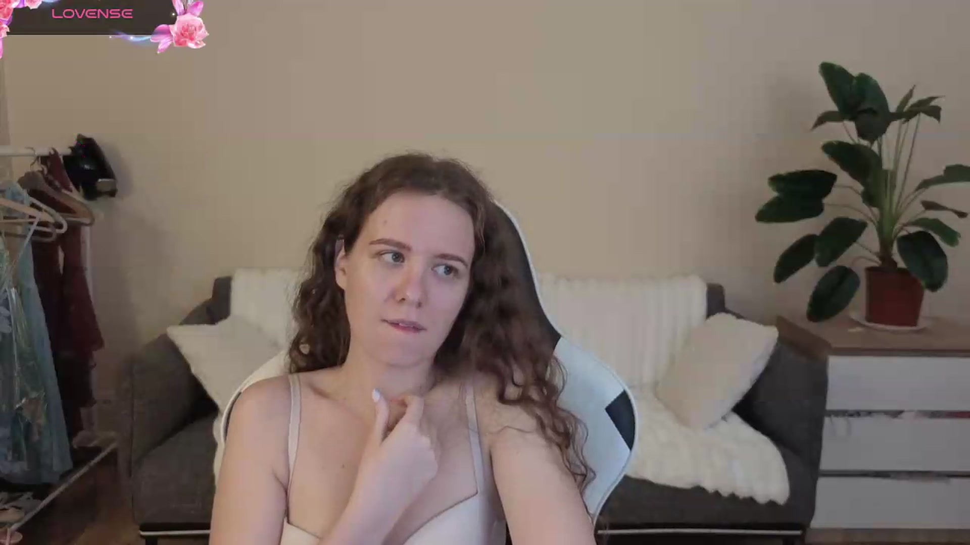 Gallery image thumbnail from BlueFlowerr's myfreecams stream on, 08/09/2026, 24:56 image 3 of 20