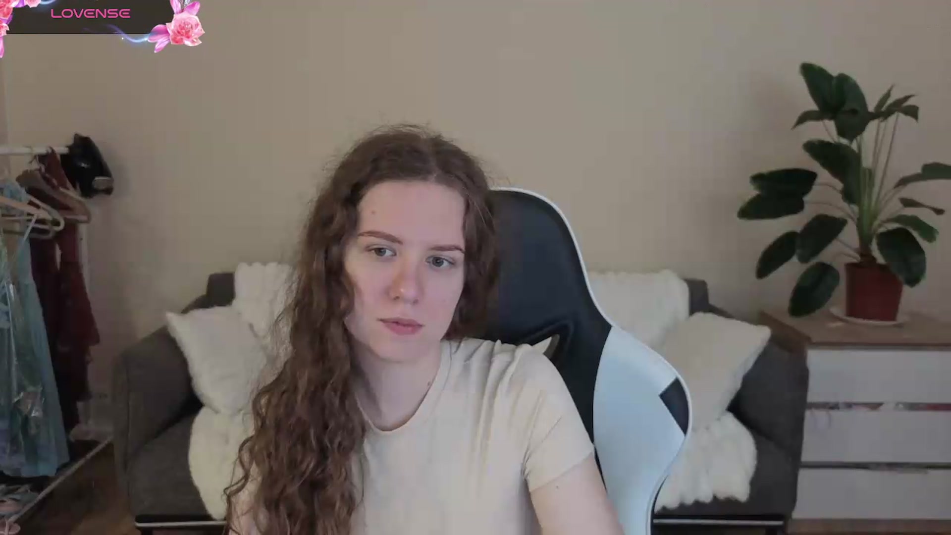 Gallery image thumbnail from BlueFlowerr's myfreecams stream on, 08/09/2026, 16:19 image 2 of 20