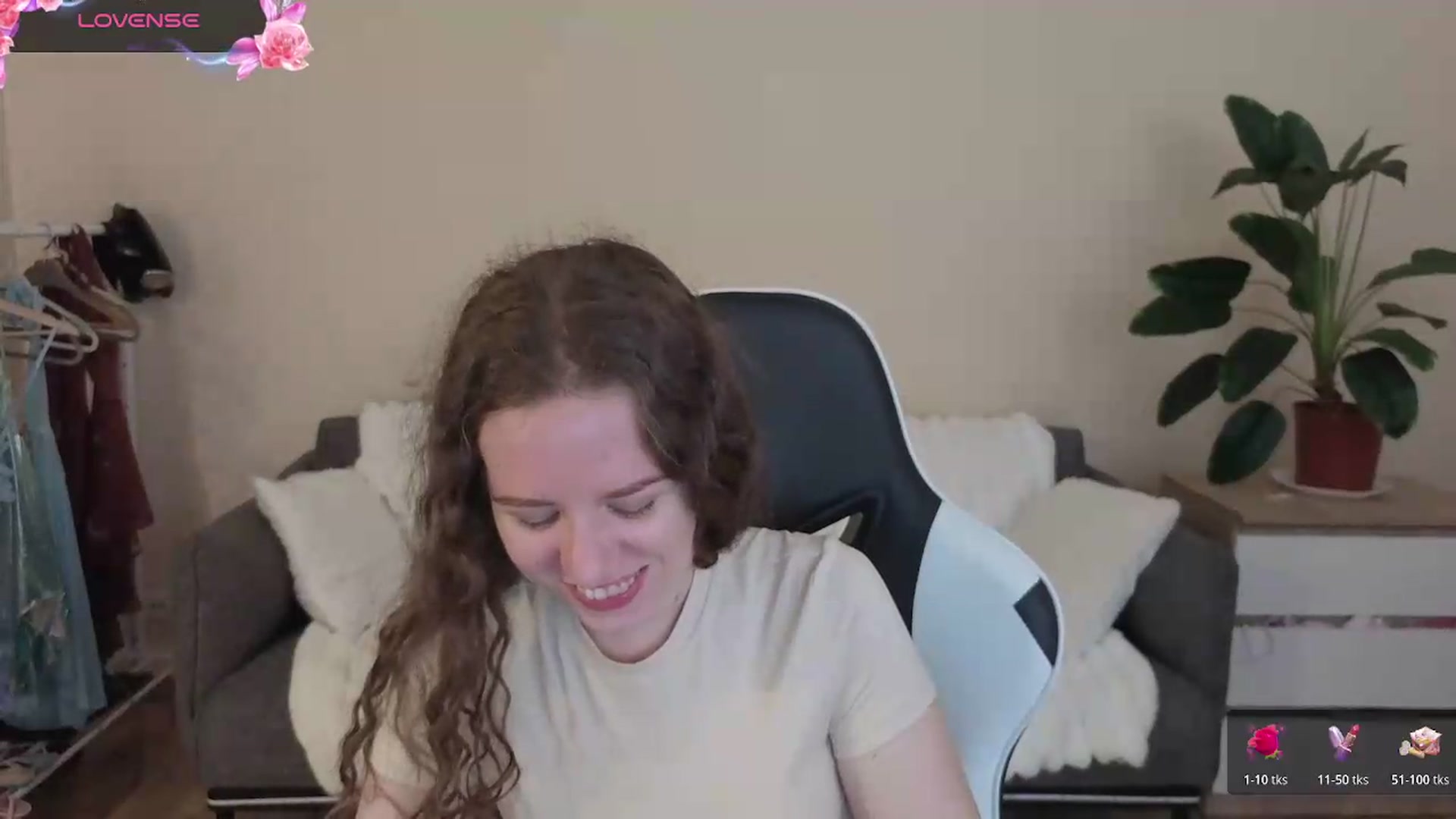 Gallery image thumbnail from BlueFlowerr's myfreecams stream on, 08/09/2026, 16:19 image 9 of 20
