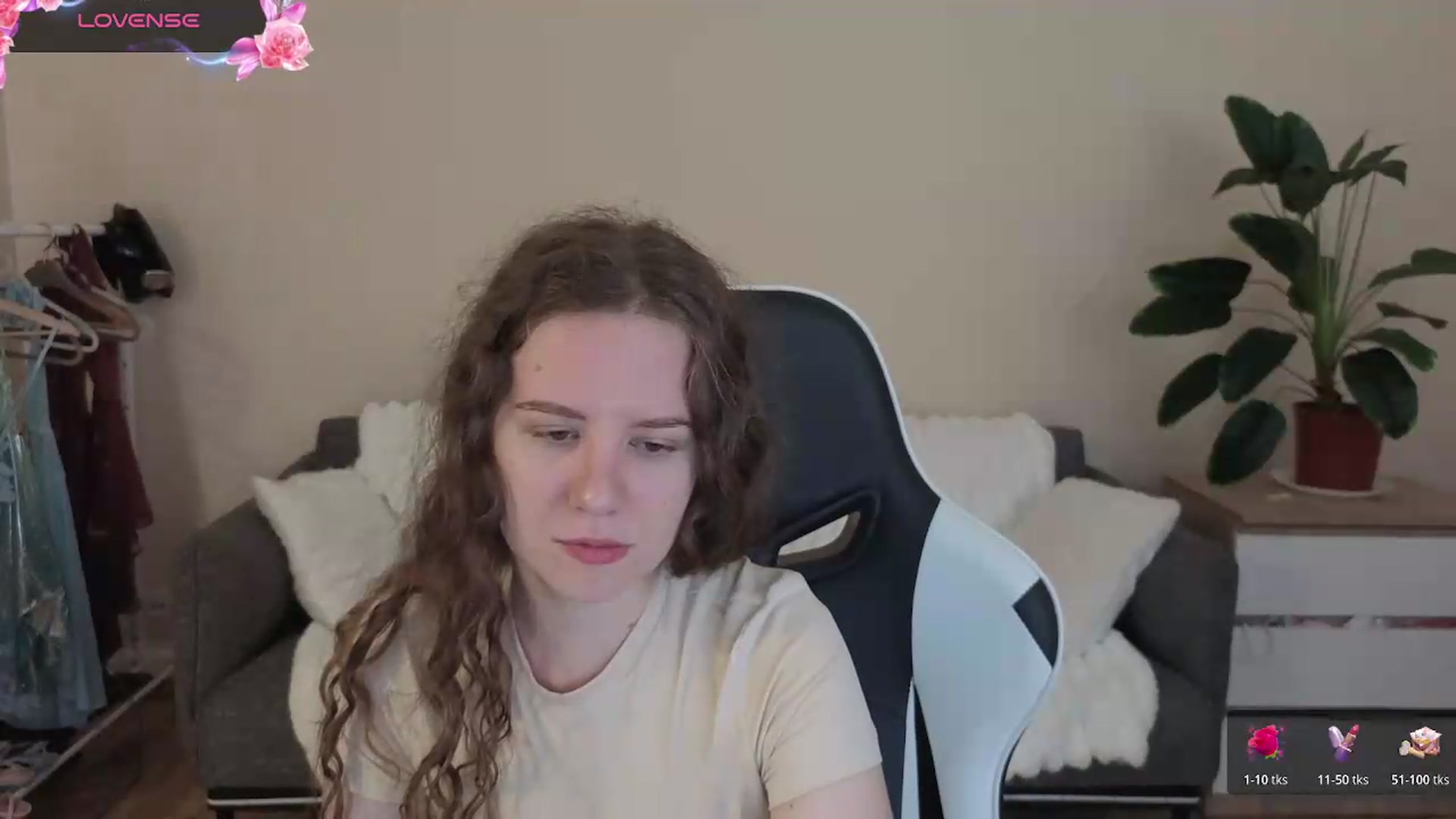 Gallery image thumbnail from BlueFlowerr's myfreecams stream on, 08/09/2026, 16:19 image 10 of 20
