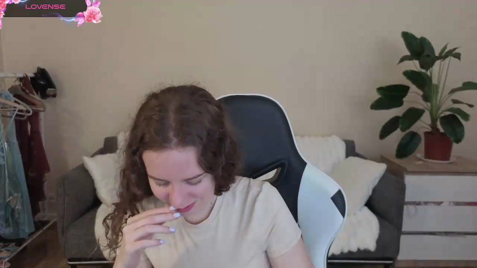 Gallery image thumbnail from BlueFlowerr's myfreecams stream on, 08/09/2026, 16:19 image 5 of 20