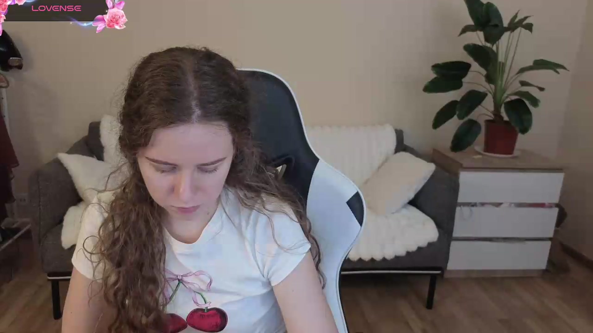 Gallery image thumbnail from BlueFlowerr's myfreecams stream on, 08/10/2026, 20:53 image 15 of 20