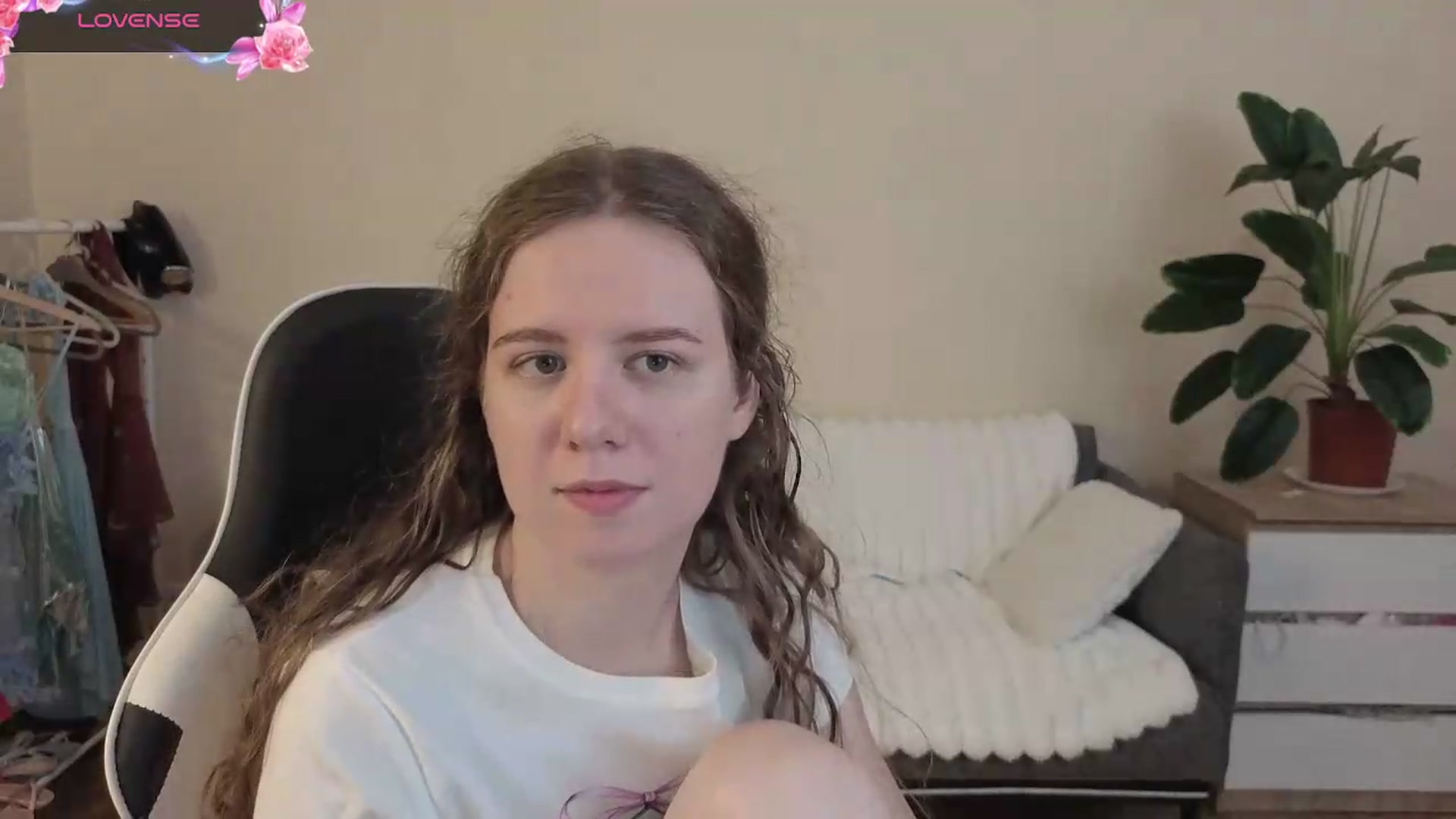 Gallery image thumbnail from BlueFlowerr's myfreecams stream on, 08/10/2026, 20:53 image 7 of 20