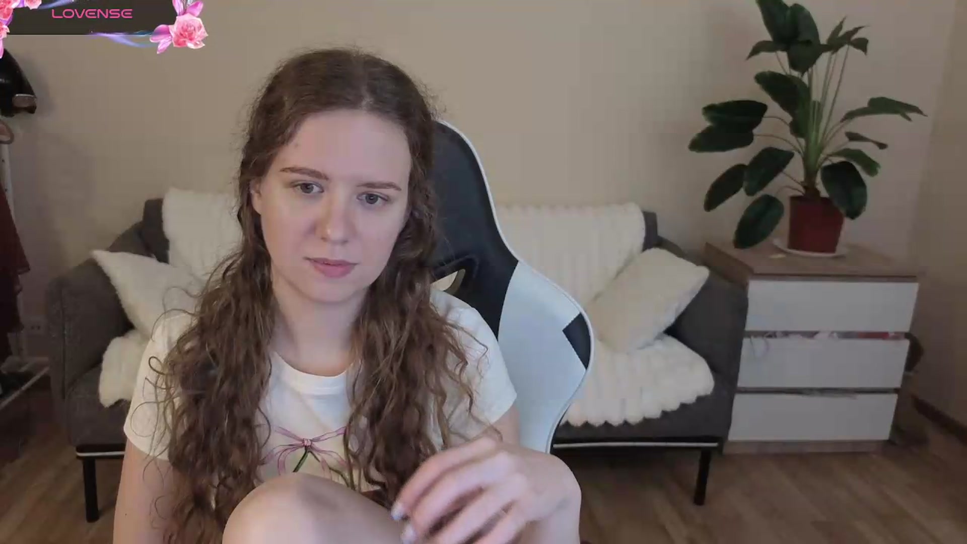 Gallery image thumbnail from BlueFlowerr's myfreecams stream on, 08/10/2026, 20:53 image 12 of 20