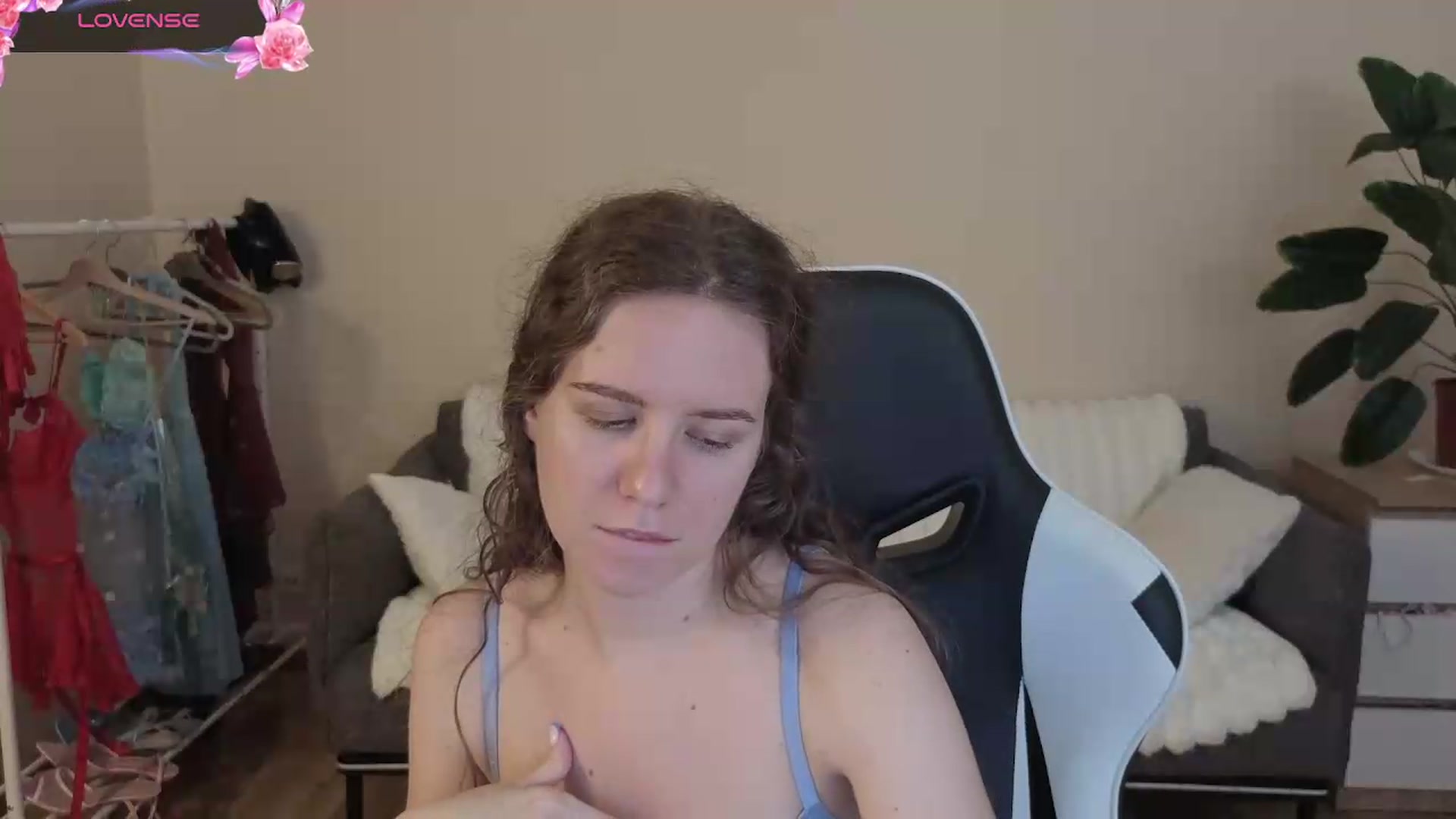 Gallery image thumbnail from BlueFlowerr's myfreecams stream on, 08/10/2026, 22:15 image 6 of 20
