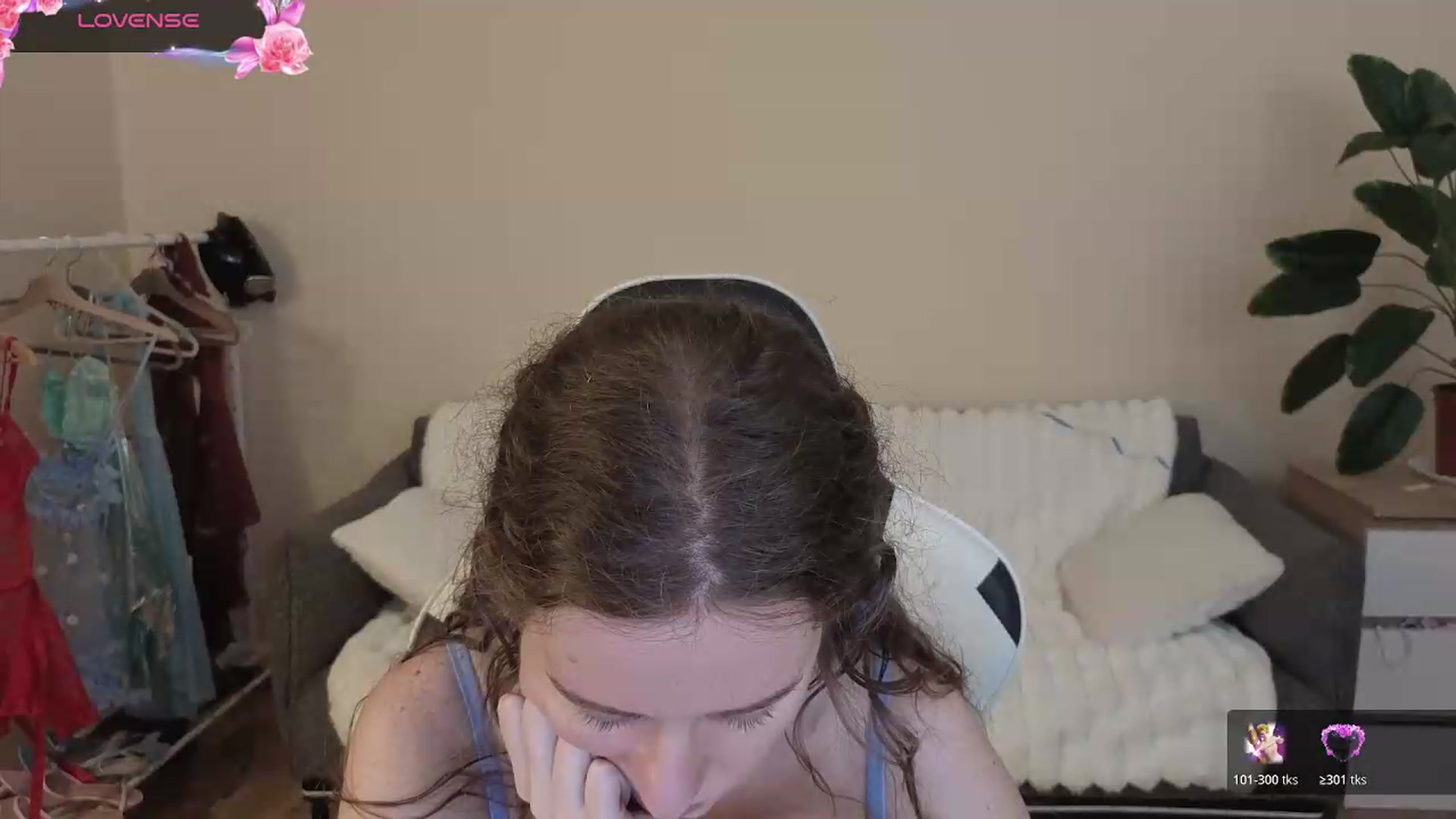 Gallery image thumbnail from BlueFlowerr's myfreecams stream on, 08/11/2026, 24:47 image 15 of 20
