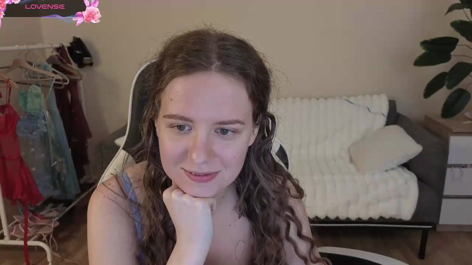 Gallery image thumbnail from BlueFlowerr's myfreecams stream on, 08/11/2026, 24:47 image 4 of 20