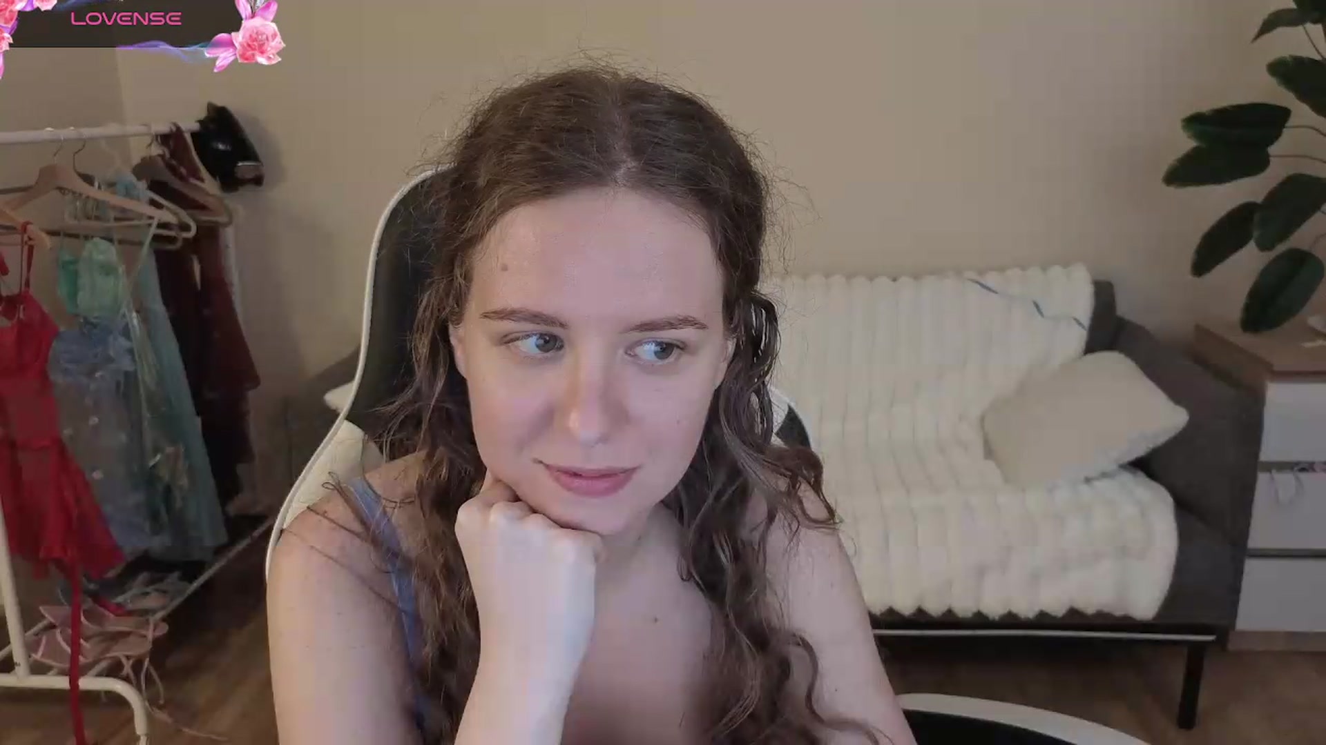 Gallery image thumbnail from BlueFlowerr's myfreecams stream on, 08/11/2026, 24:47 image 2 of 20