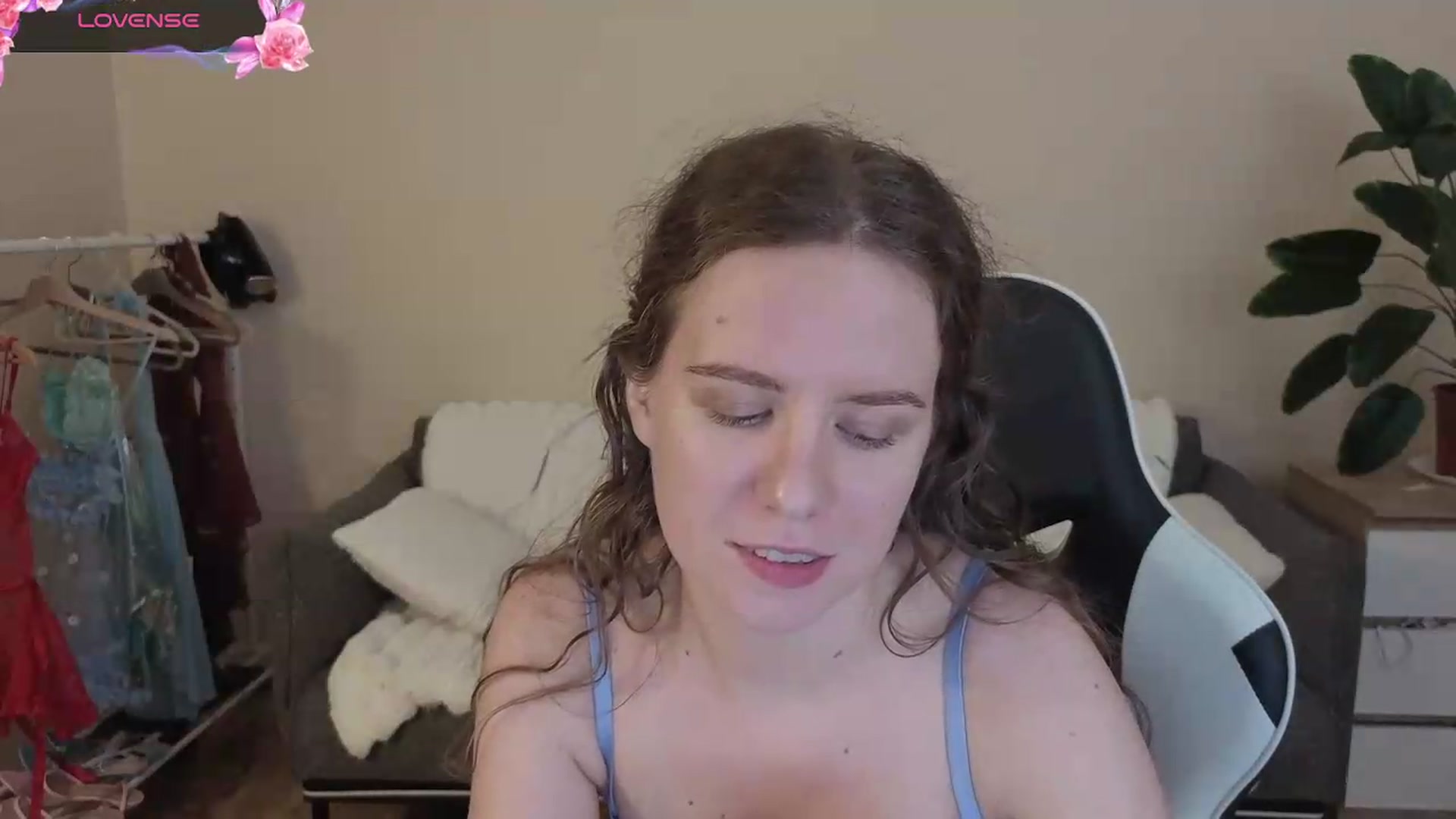 Gallery image thumbnail from BlueFlowerr's myfreecams stream on, 08/11/2026, 24:47 image 10 of 20