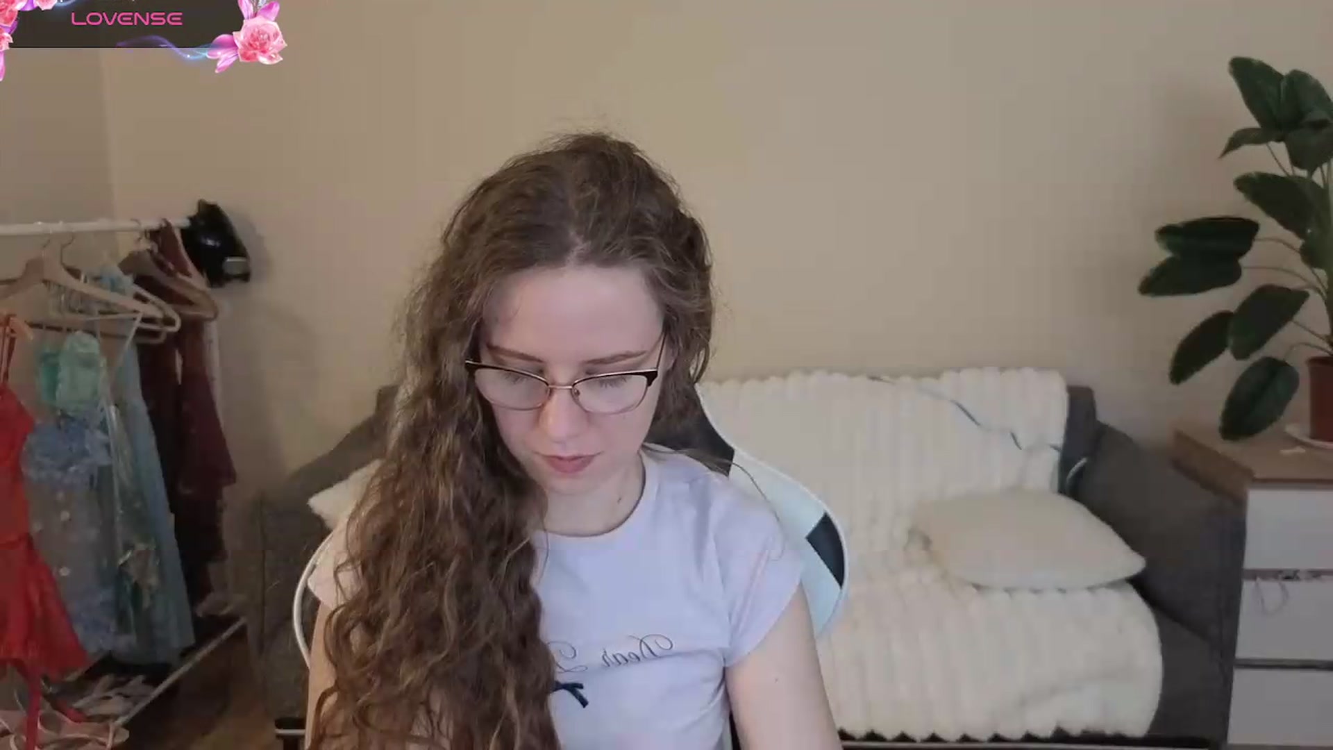 Gallery image thumbnail from BlueFlowerr's myfreecams stream on, 08/11/2026, 18:21 image 6 of 20