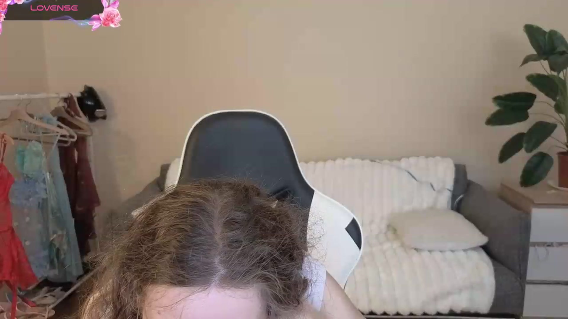 Gallery image thumbnail from BlueFlowerr's myfreecams stream on, 08/11/2026, 18:21 image 15 of 20