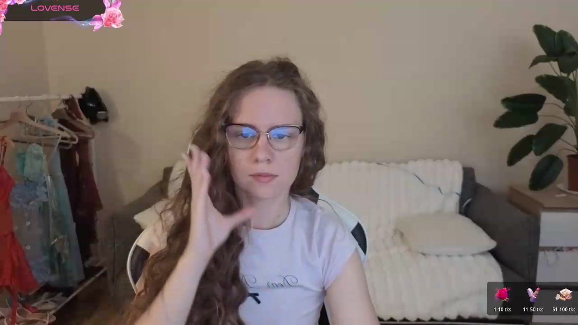 Gallery image thumbnail from BlueFlowerr's myfreecams stream on, 08/11/2026, 18:21 image 12 of 20