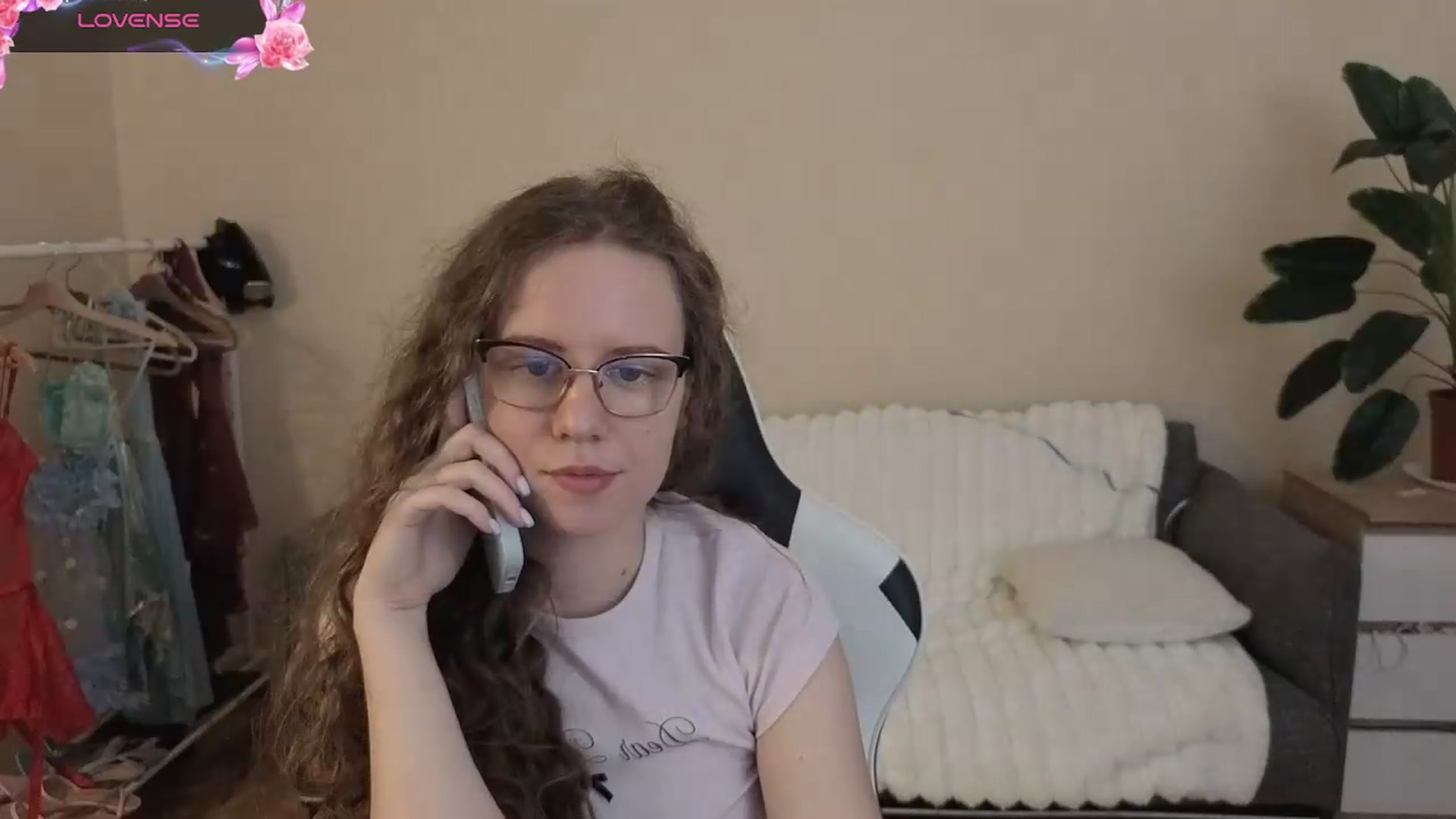 Gallery image thumbnail from BlueFlowerr's myfreecams stream on, 08/11/2026, 18:21 image 5 of 20
