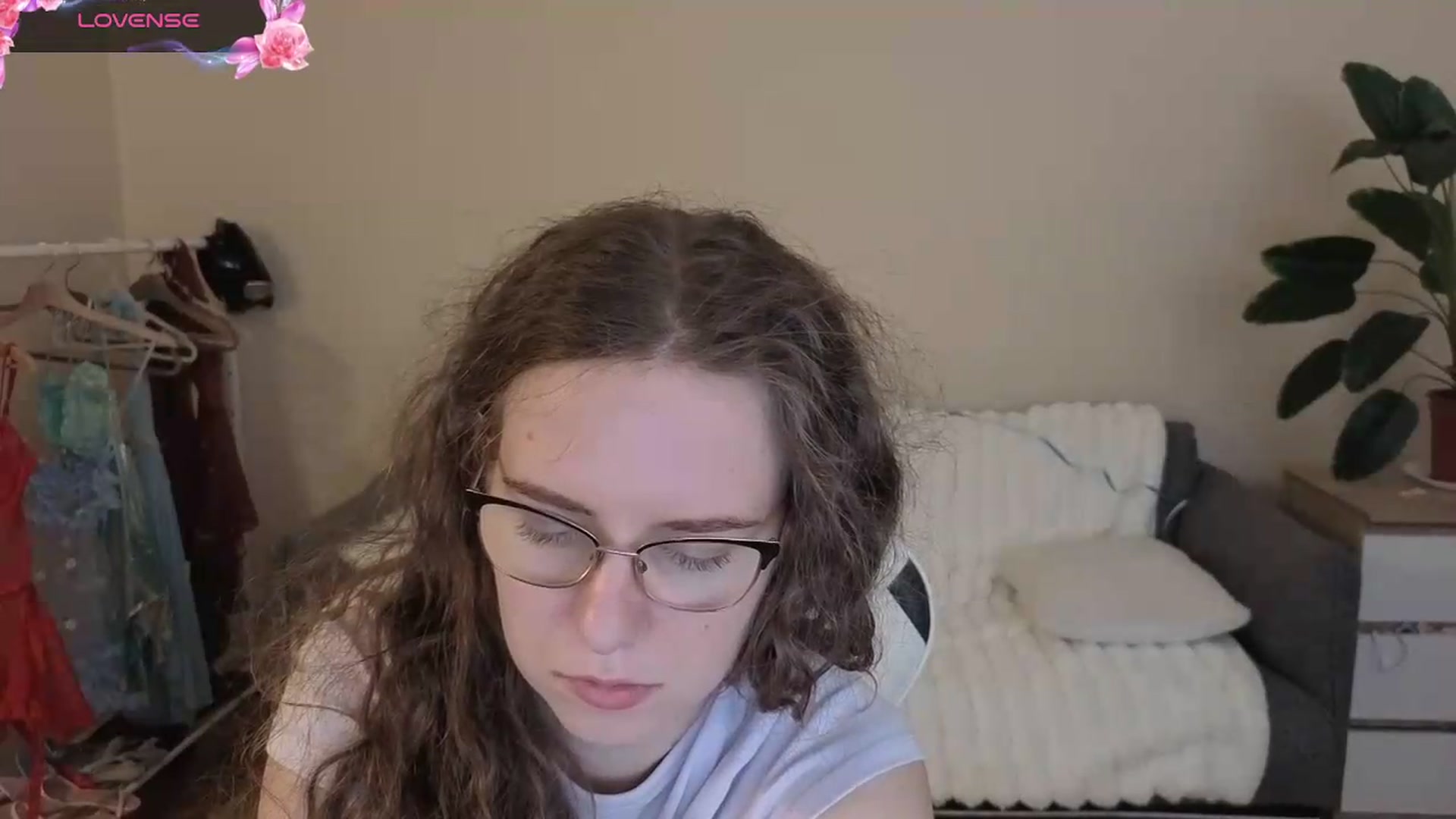 Gallery image thumbnail from BlueFlowerr's myfreecams stream on, 08/11/2026, 18:21 image 16 of 20