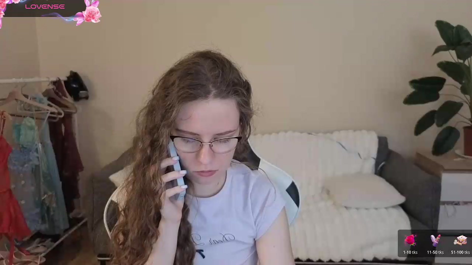 Gallery image thumbnail from BlueFlowerr's myfreecams stream on, 08/11/2026, 18:21 image 3 of 20