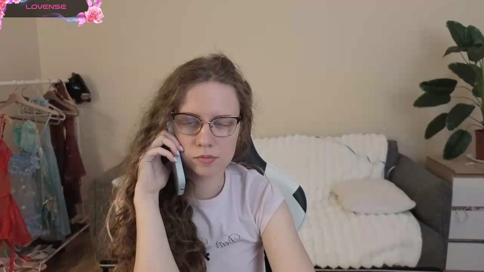 Gallery image thumbnail from BlueFlowerr's myfreecams stream on, 08/11/2026, 18:21 image 4 of 20