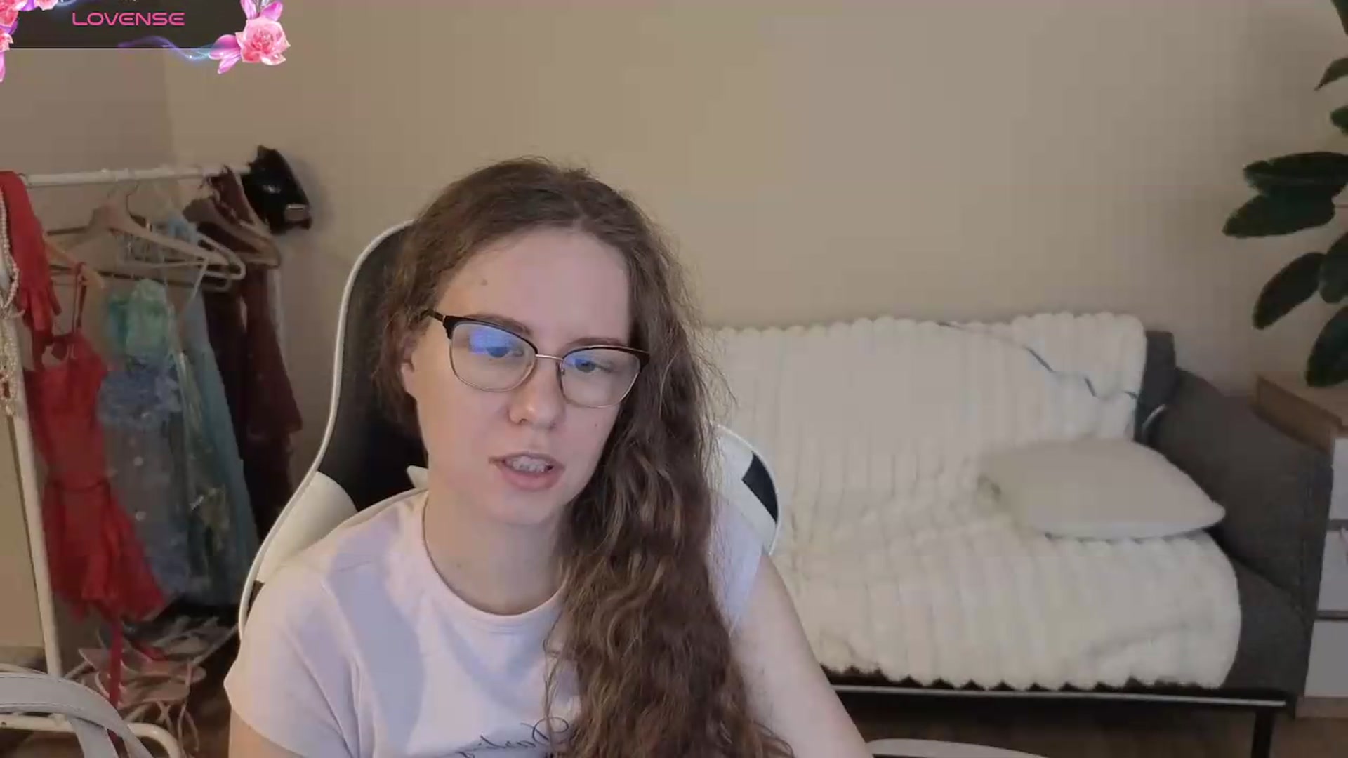 Gallery image thumbnail from BlueFlowerr's myfreecams stream on, 08/11/2026, 19:24 image 12 of 20