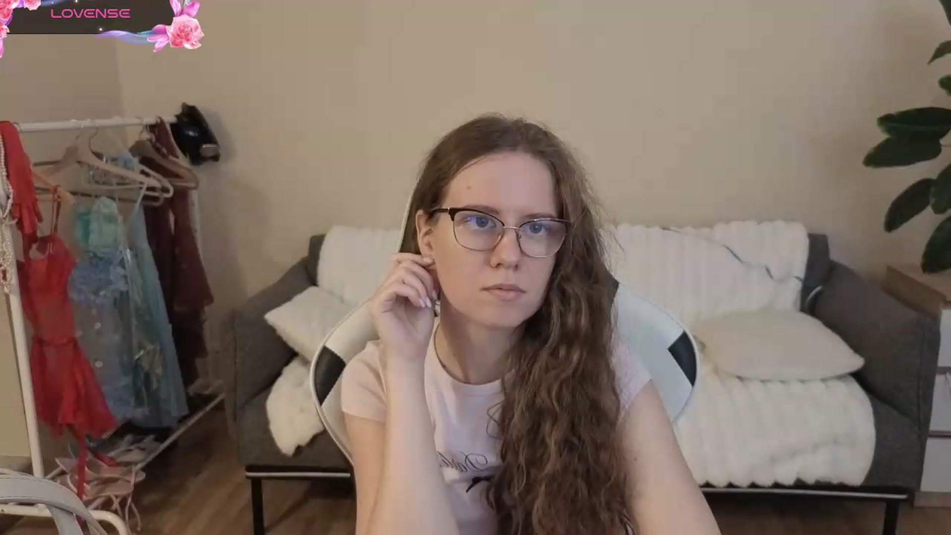 Gallery image thumbnail from BlueFlowerr's myfreecams stream on, 08/11/2026, 19:24 image 17 of 20