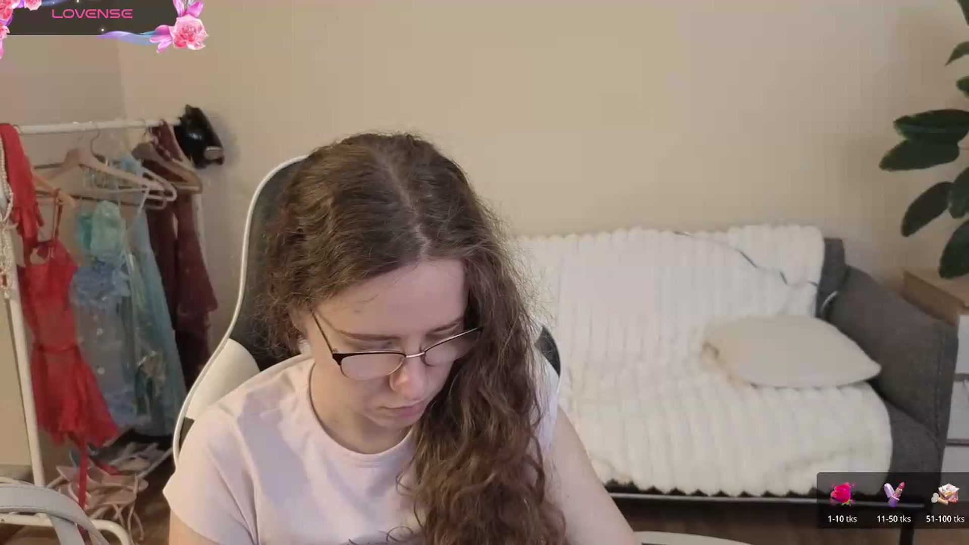 Gallery image thumbnail from BlueFlowerr's myfreecams stream on, 08/11/2026, 19:24 image 13 of 20