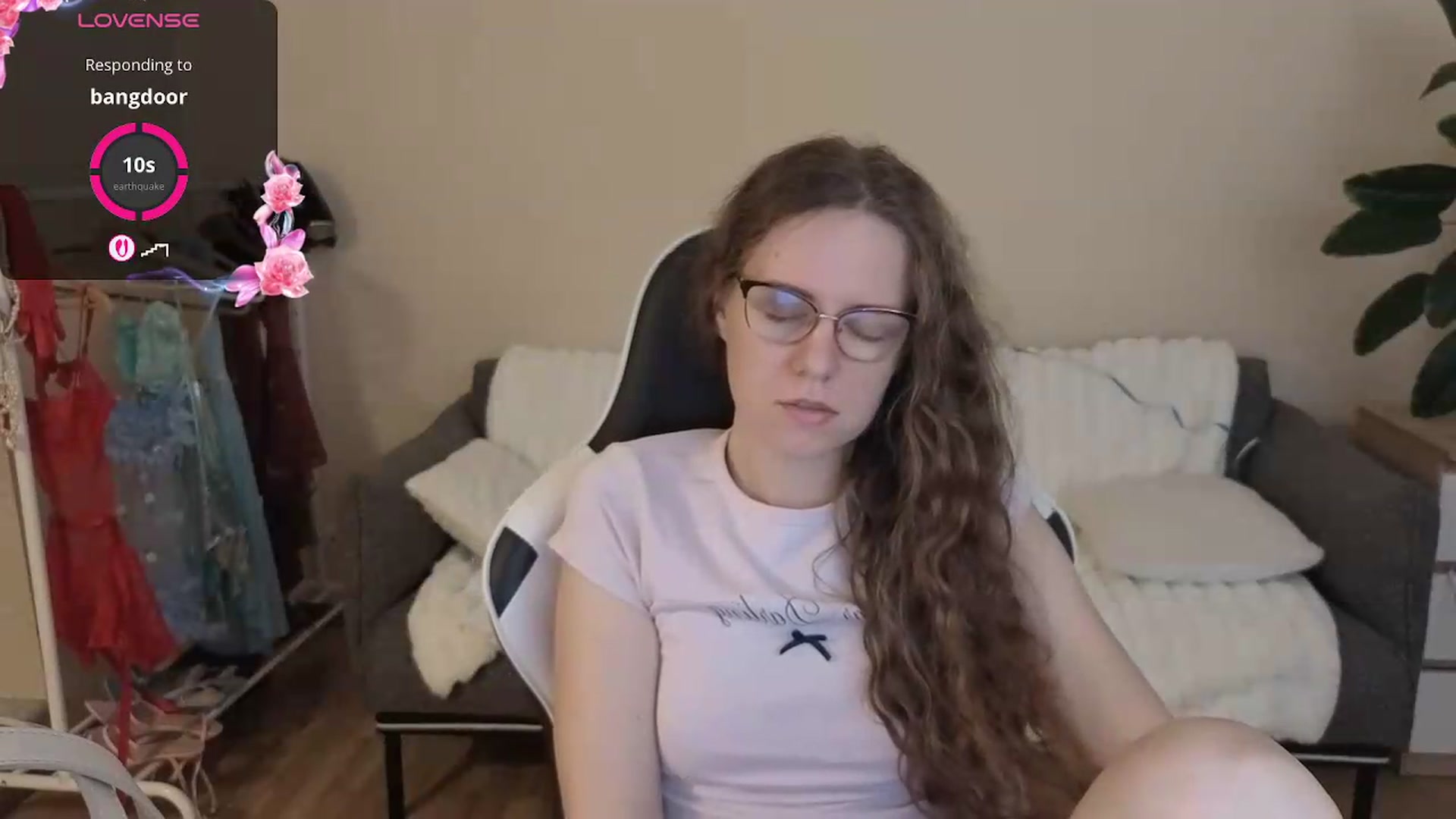 Gallery image thumbnail from BlueFlowerr's myfreecams stream on, 08/11/2026, 19:24 image 14 of 20