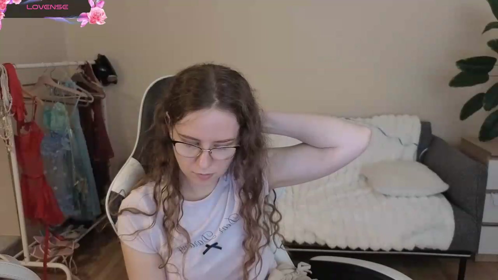 Gallery image thumbnail from BlueFlowerr's myfreecams stream on, 08/11/2026, 20:29 image 5 of 20